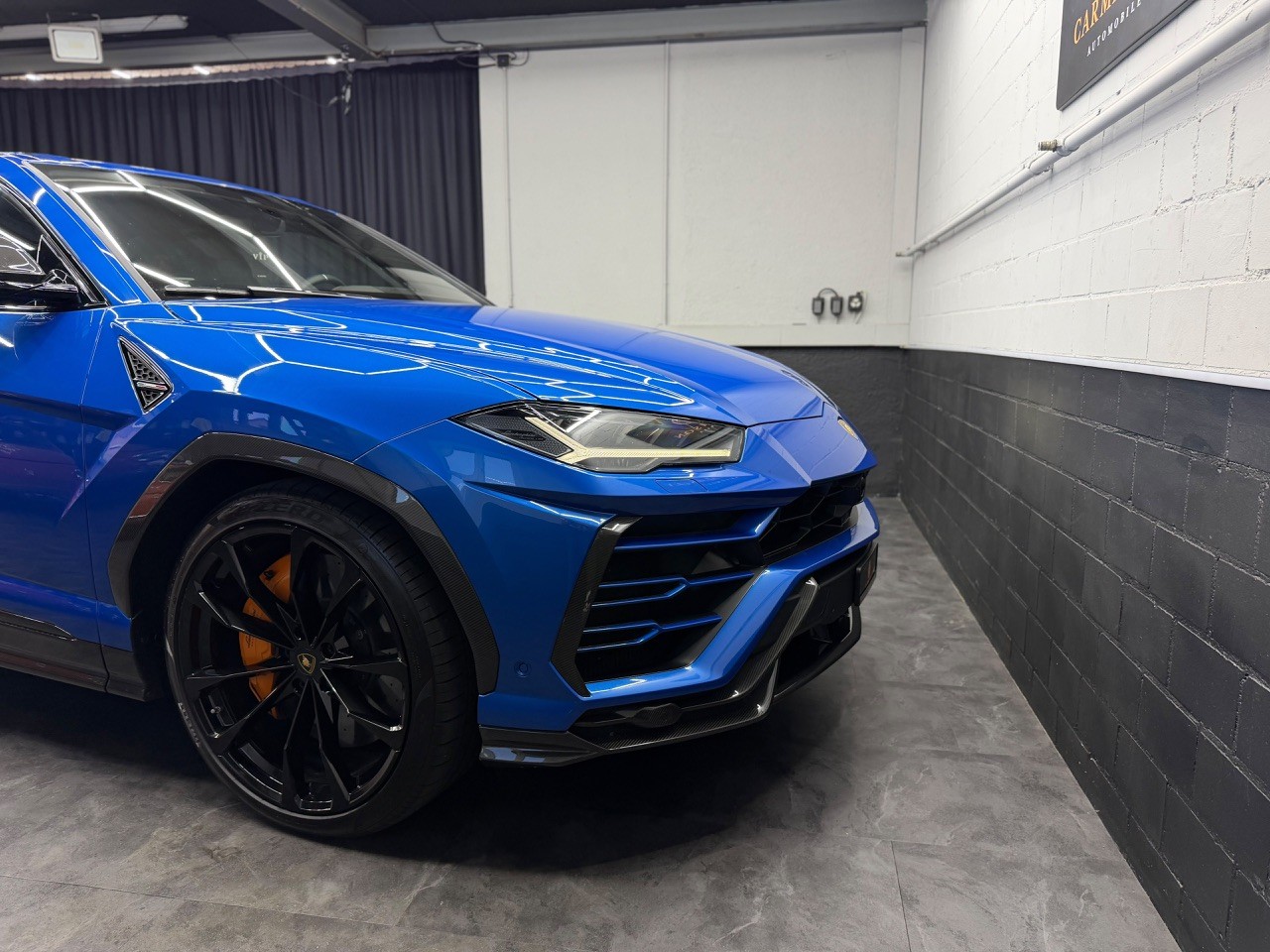 LAMBORGHINI Urus E-Gear | Akrapovic | Full Carbon | Panorama Dach | Lambo Garantie-image-8