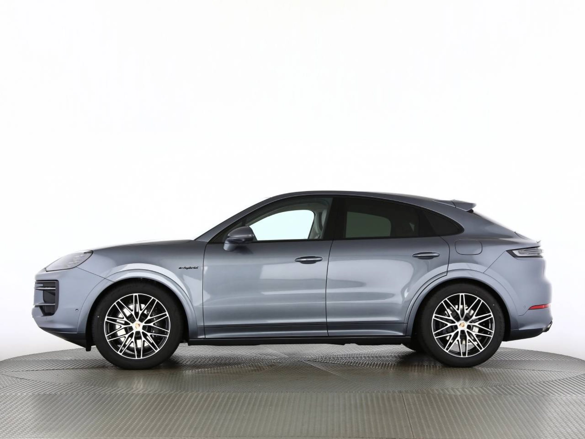 PORSCHE Cayenne E-Hybrid Coupé Black Edition-image-9