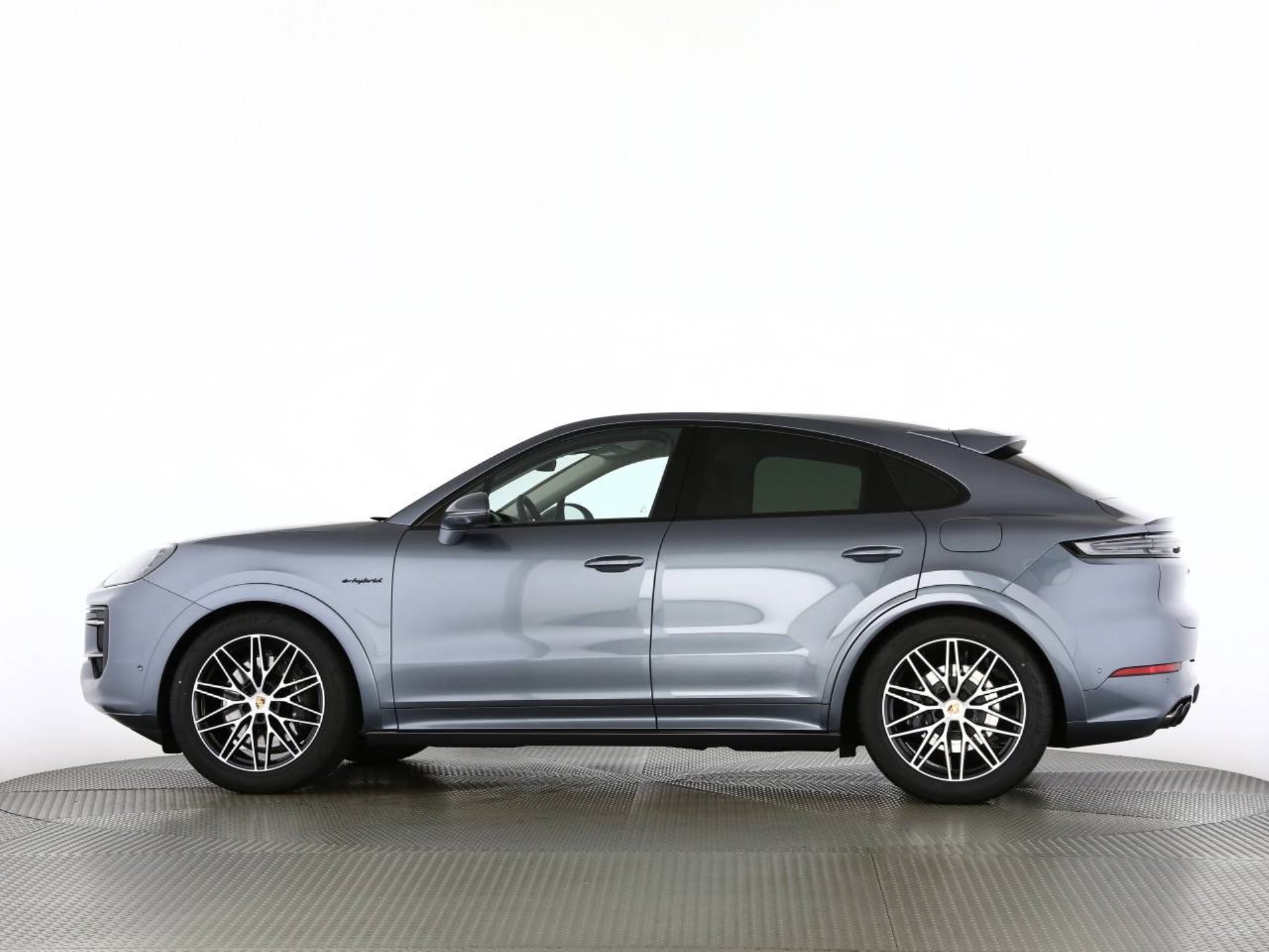 PORSCHE Cayenne E-Hybrid Coupé Black Edition-image-8