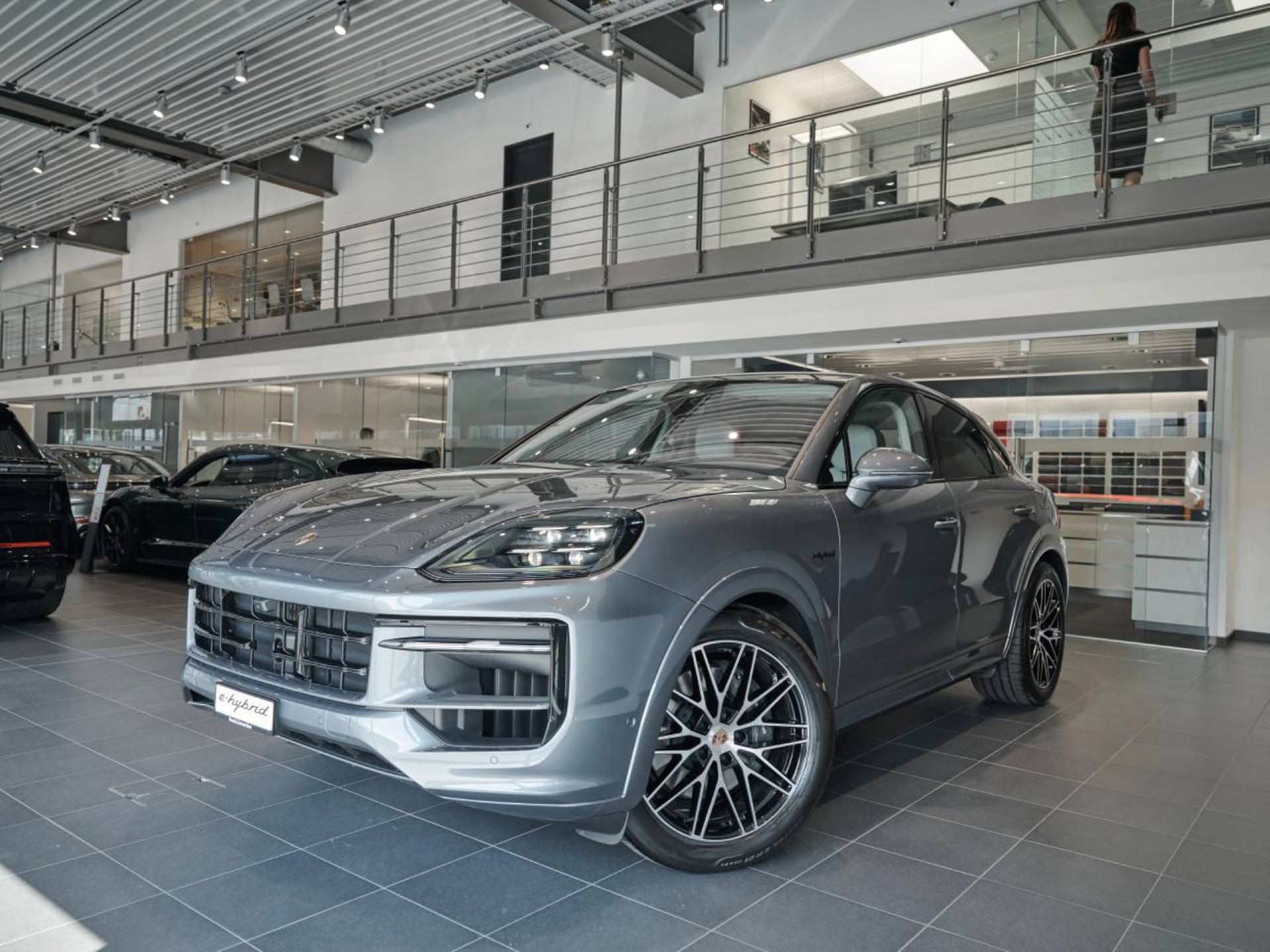 PORSCHE Cayenne E-Hybrid Coupé Black Edition-image-7