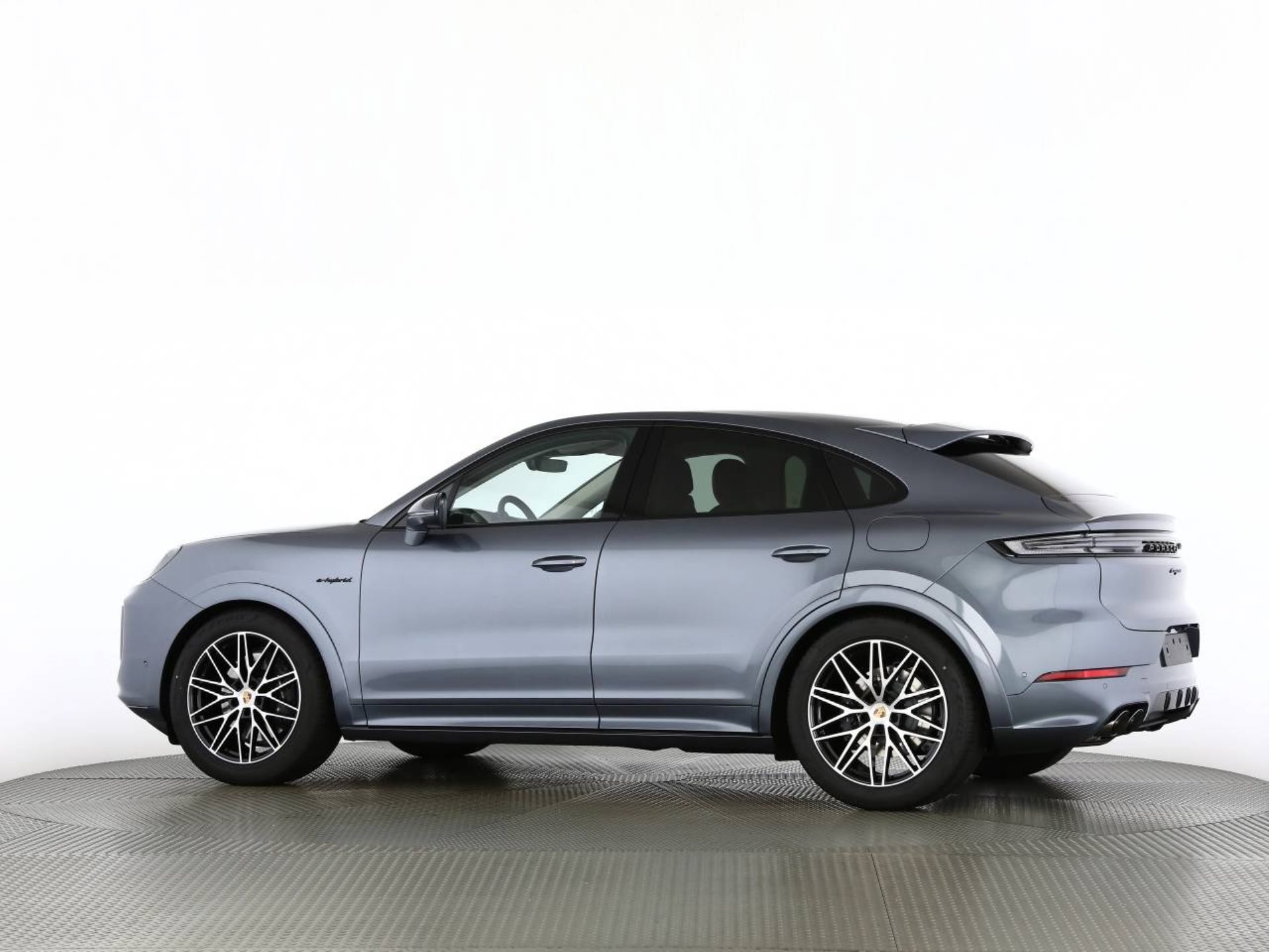 PORSCHE Cayenne E-Hybrid Coupé Black Edition-image-7
