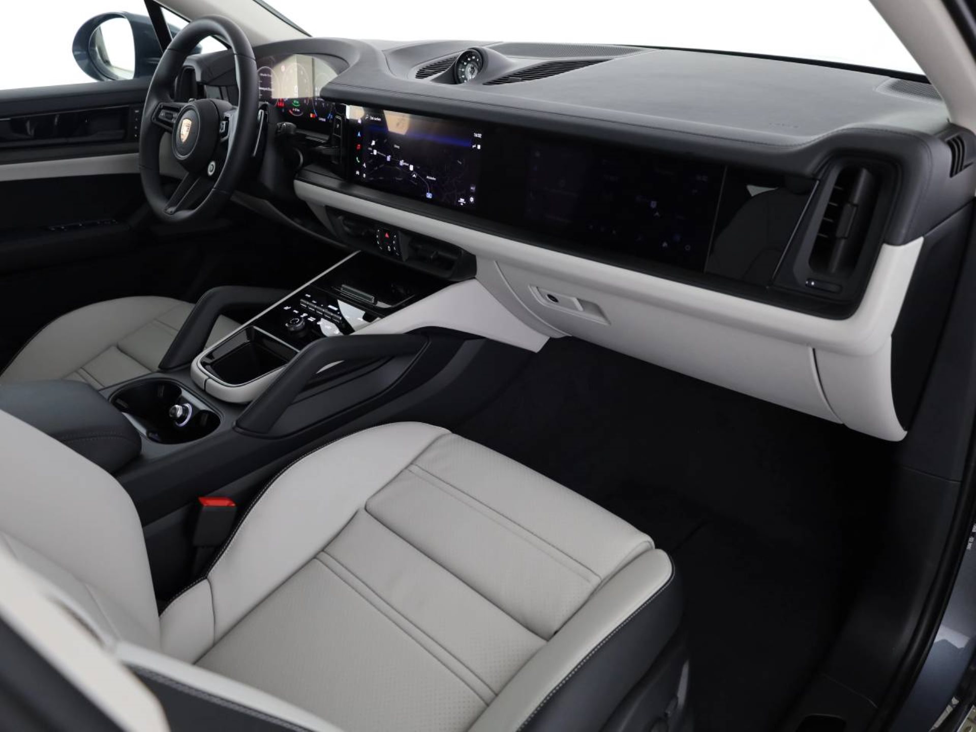 PORSCHE Cayenne E-Hybrid Coupé Black Edition-image-20