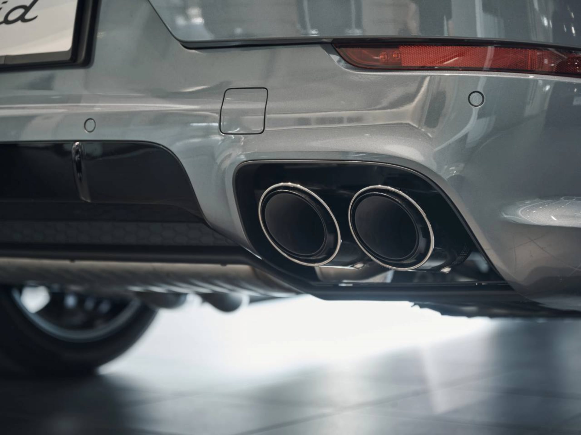 PORSCHE Cayenne E-Hybrid Coupé Black Edition-image-28