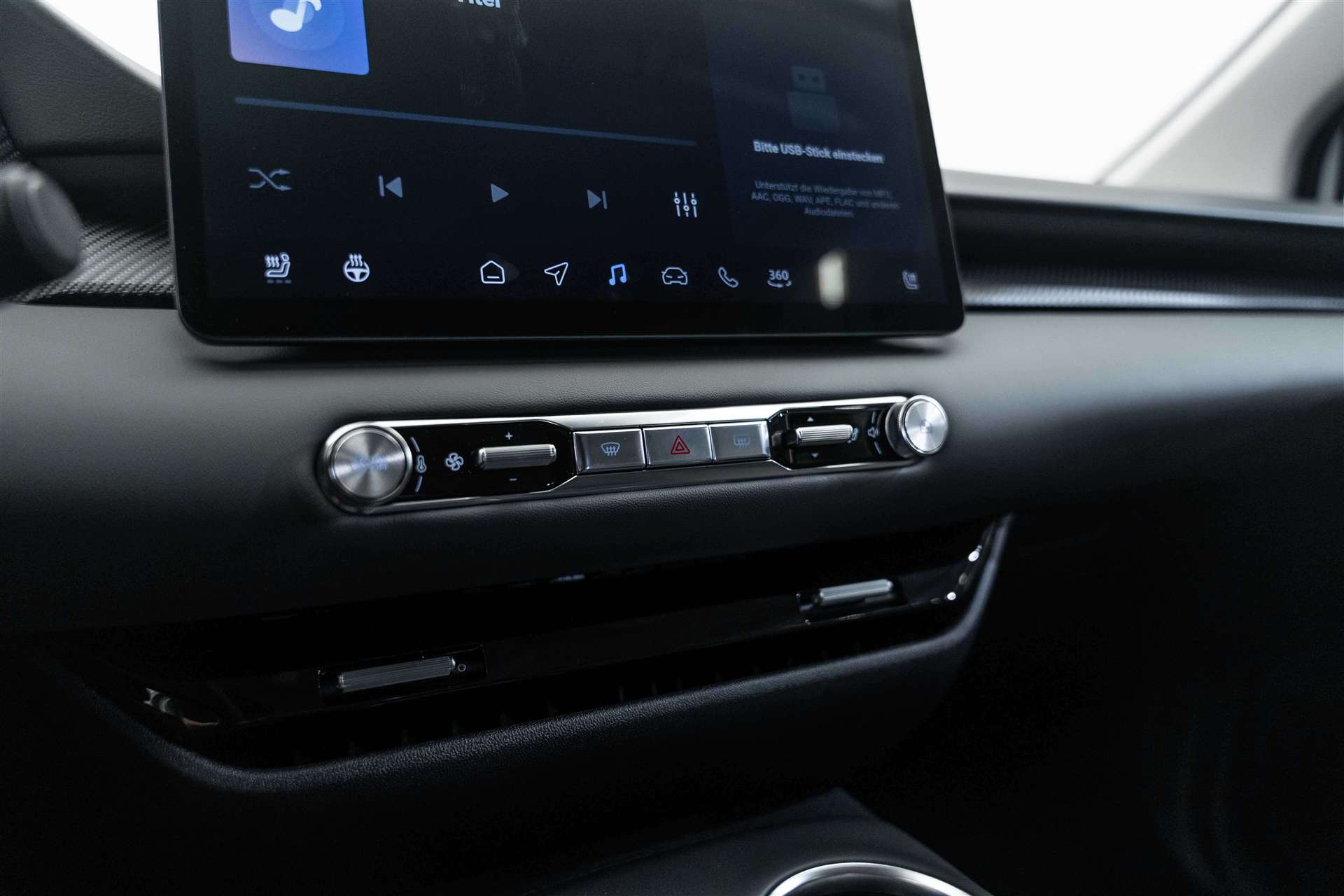 MG 4 EV 64kWh Premium Facelift Automat-image-19