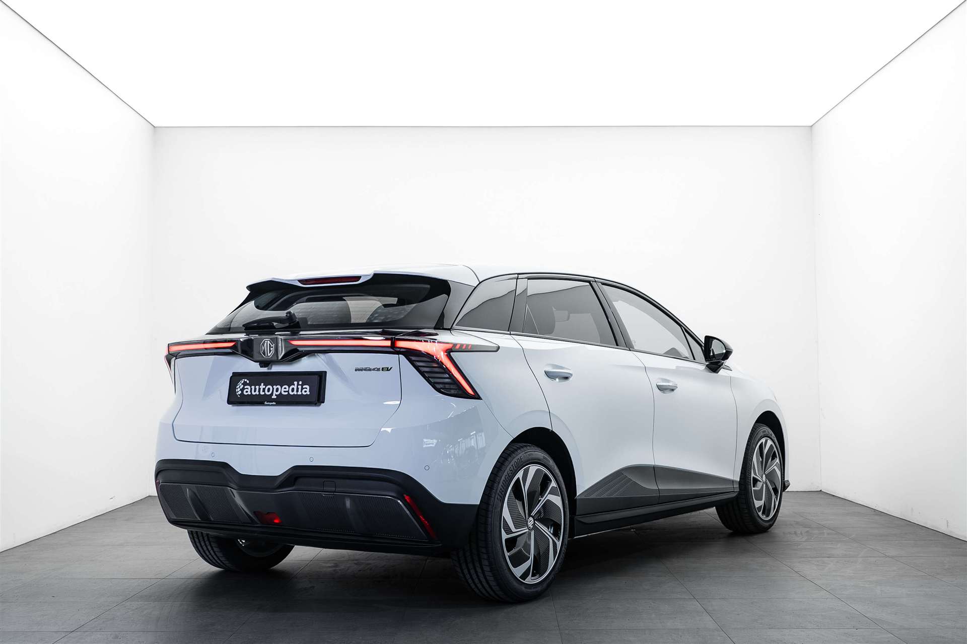 MG 4 EV 64kWh Premium Facelift Automat-showroom-element-2