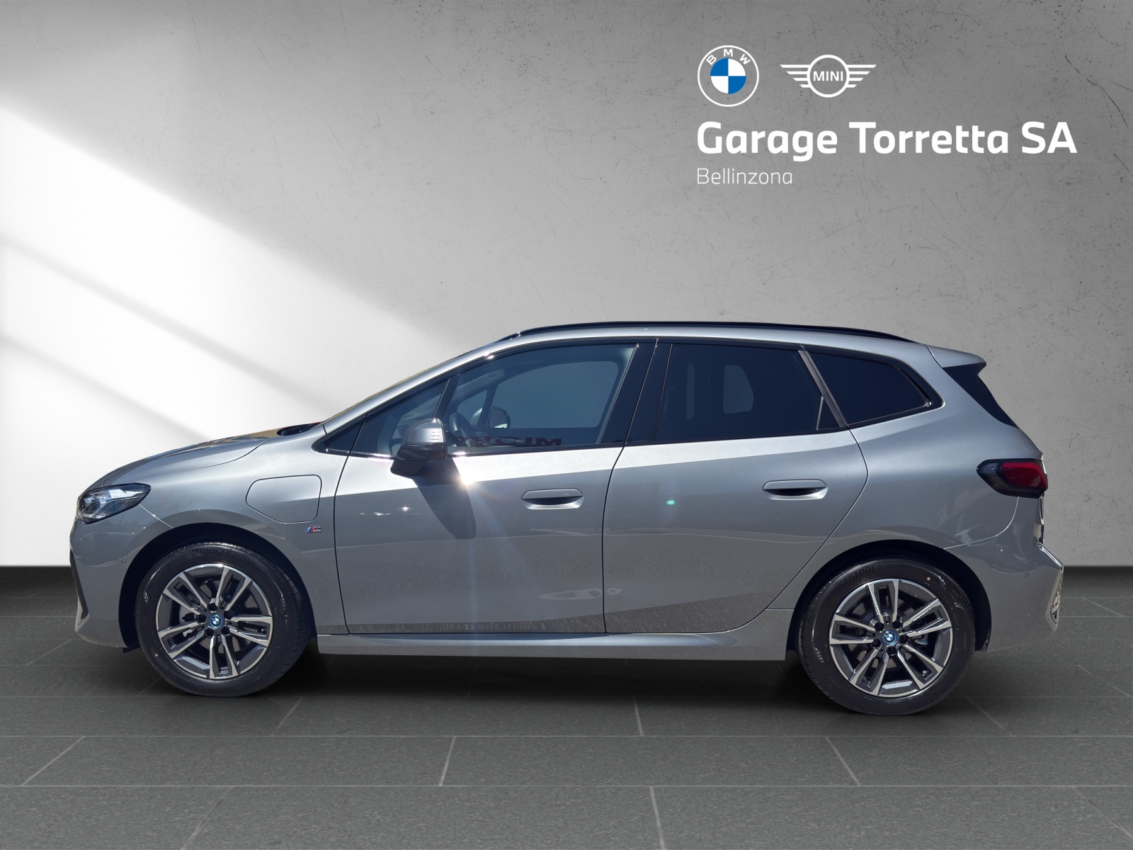 BMW 225e xDrive Active Tourer M Sport-image-1