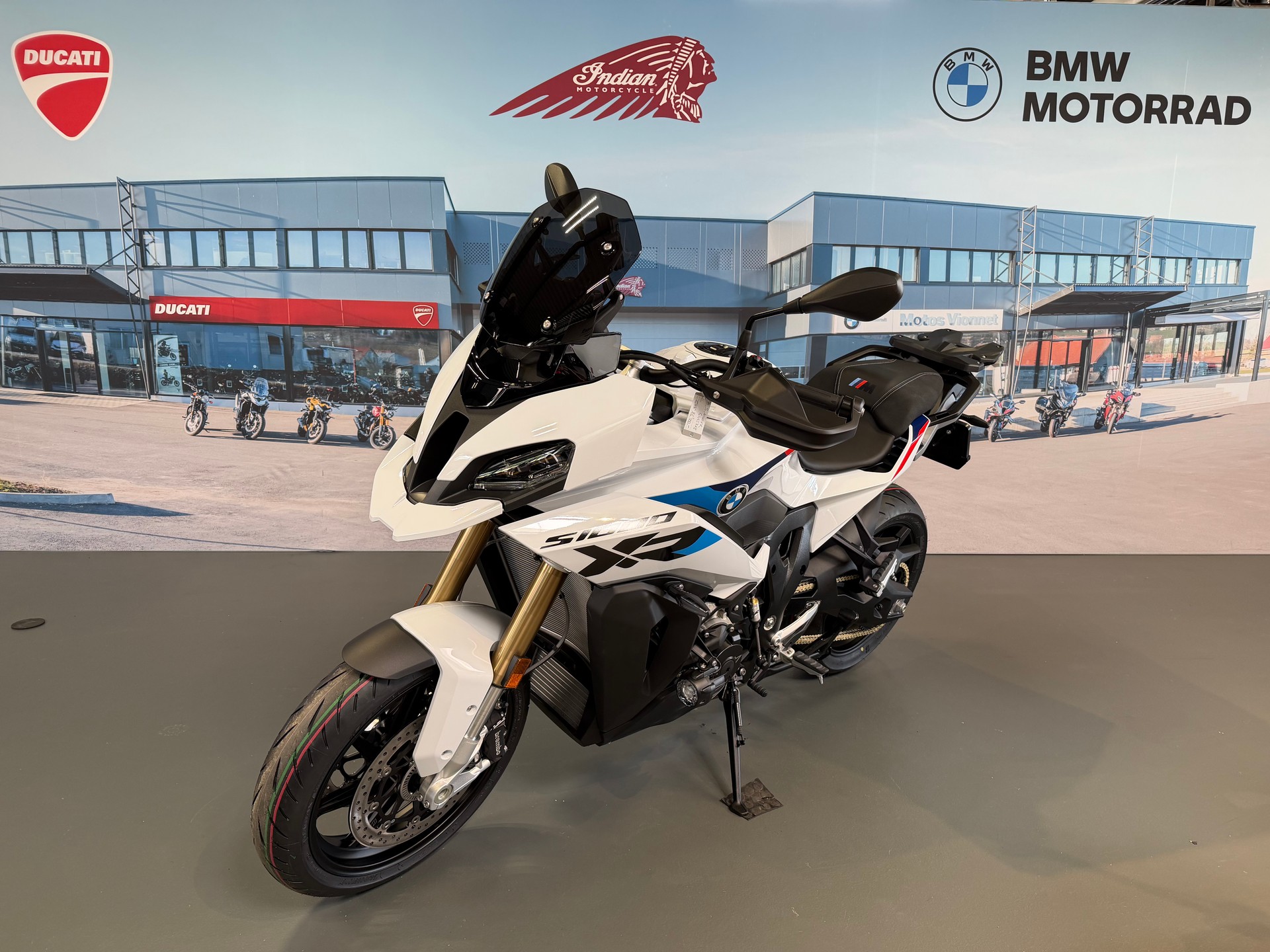 BMW S 1000 XR-showroom-element-2