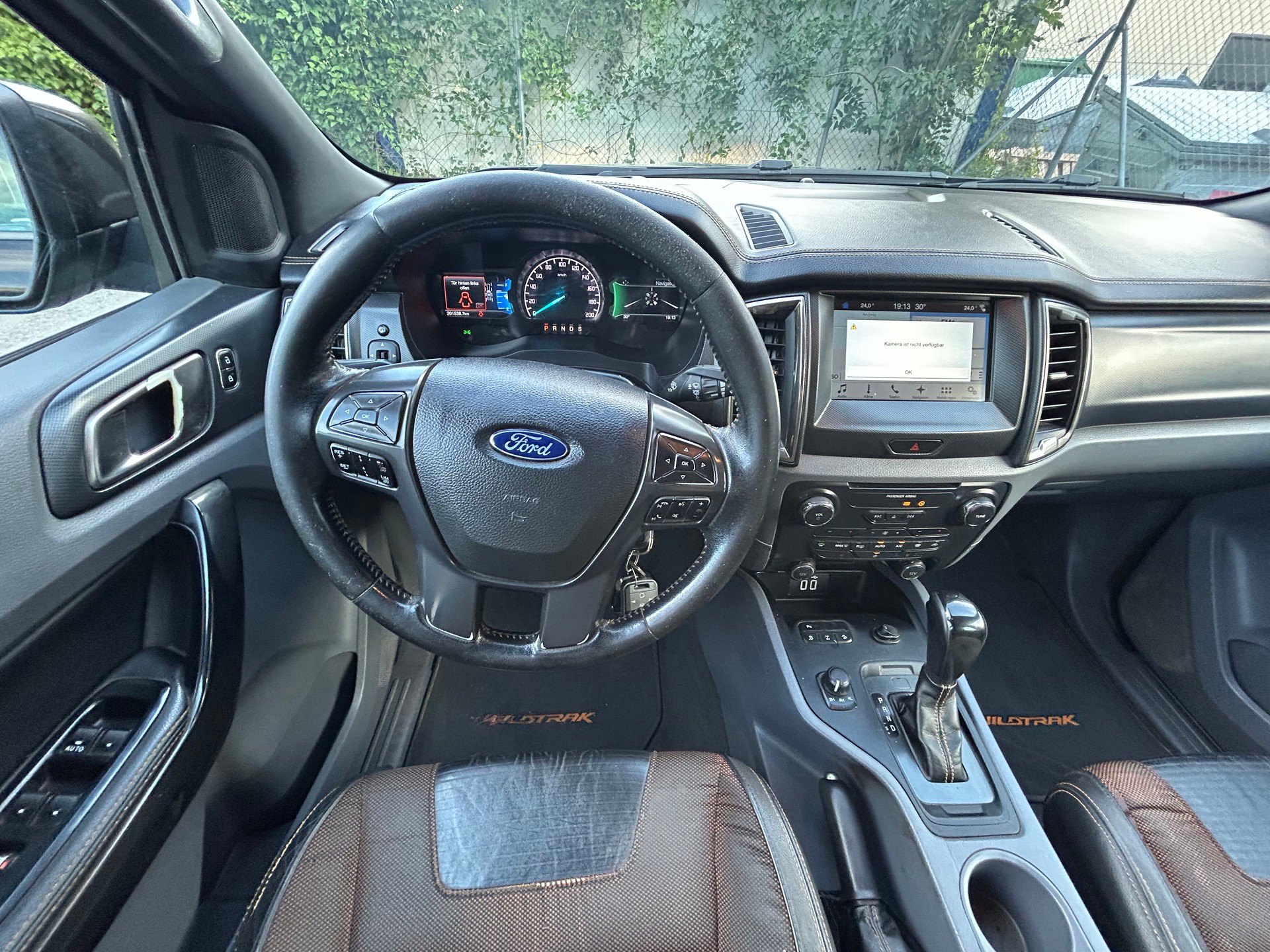 FORD Ranger Wildtrak 3.2 TDCi 4x4 A-image-9