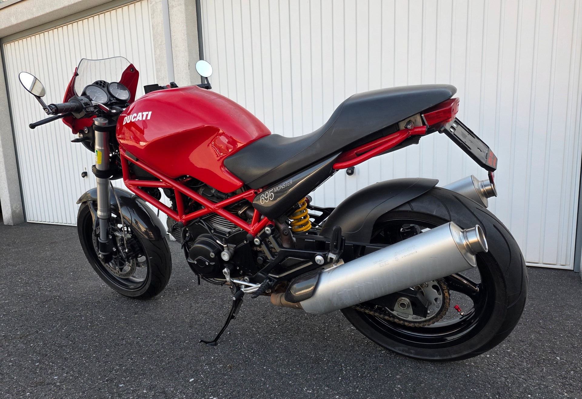 DUCATI Monster 695M-image-3