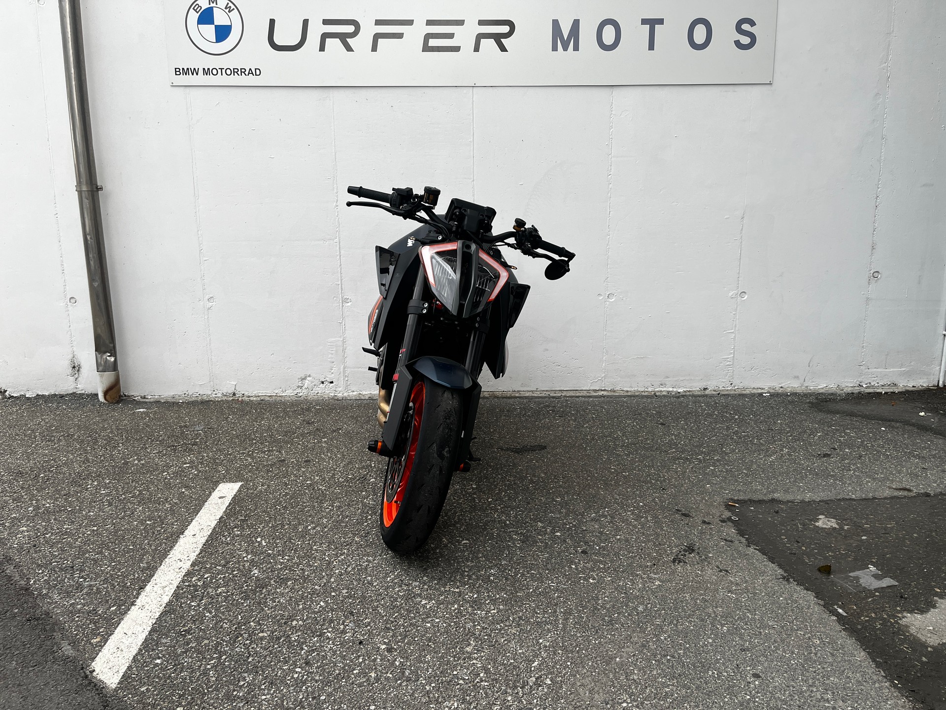 KTM 1290 Super Duke R-showroom-element-2