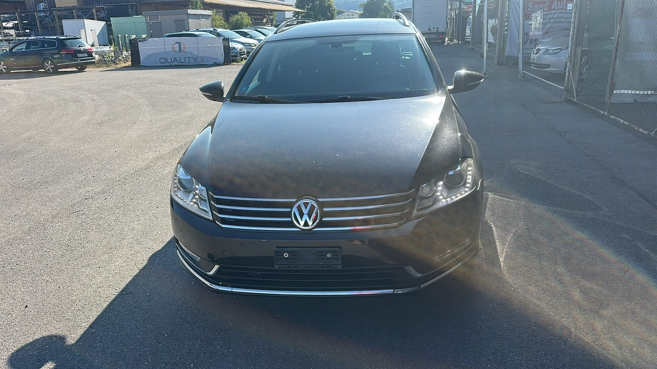 VW Passat Variant 1.8 TSI Highline DSG-image-0