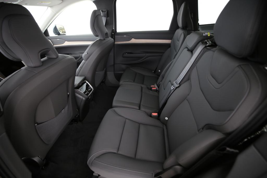 VOLVO EX90 Twin Ultra AWD-image-7