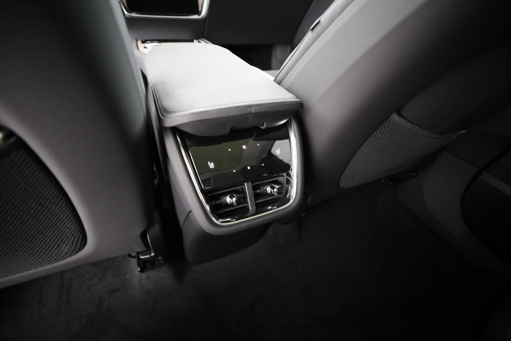 VOLVO EX90 Twin Ultra AWD-image-10