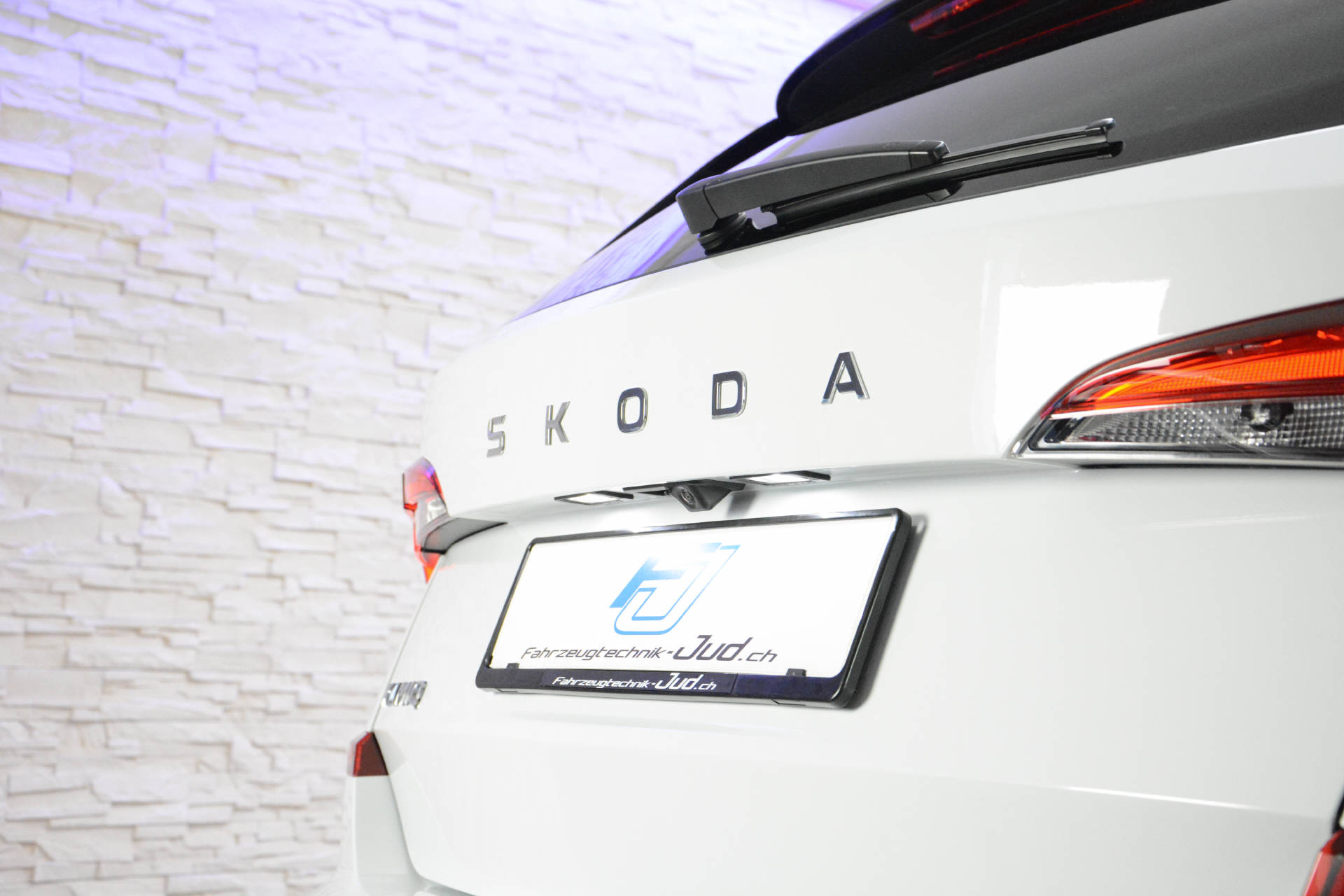 SKODA Kamiq 1.0 TSI Selection DSG-image-23