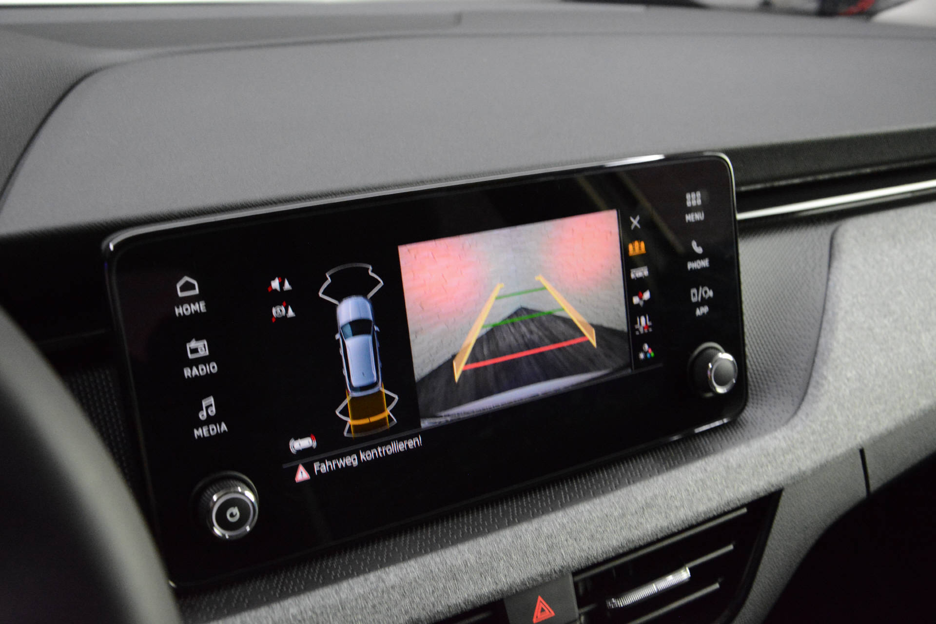 SKODA Kamiq 1.0 TSI Selection DSG-image-20