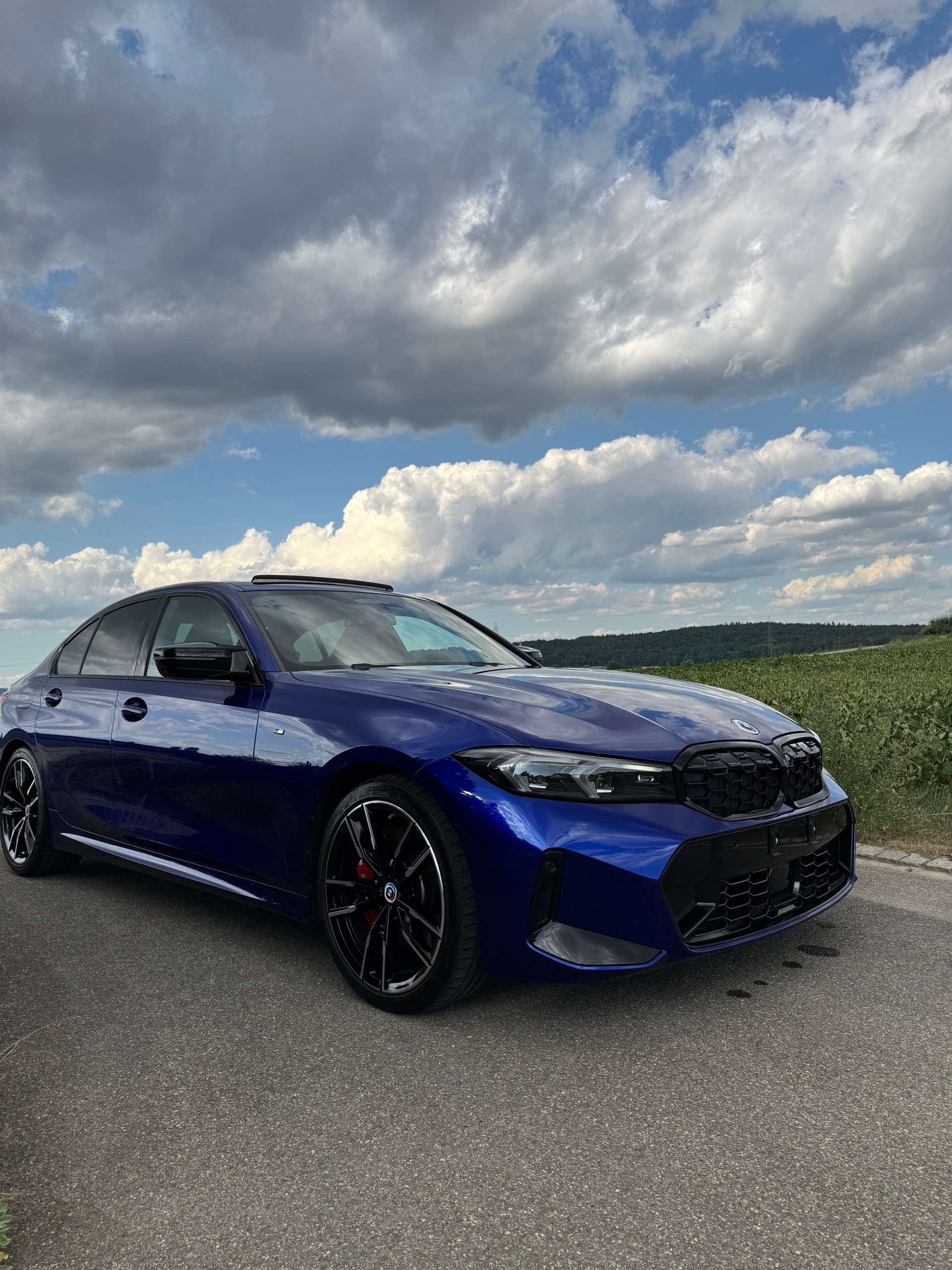BMW M340i xDrive - San Marino Blau-image-3