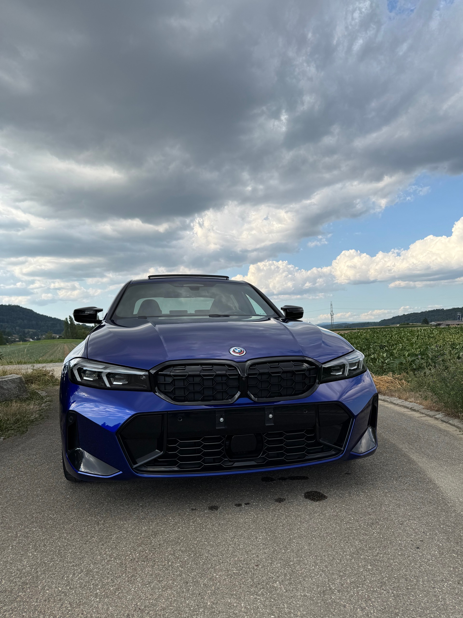 BMW M340i xDrive - San Marino Blau-image-4