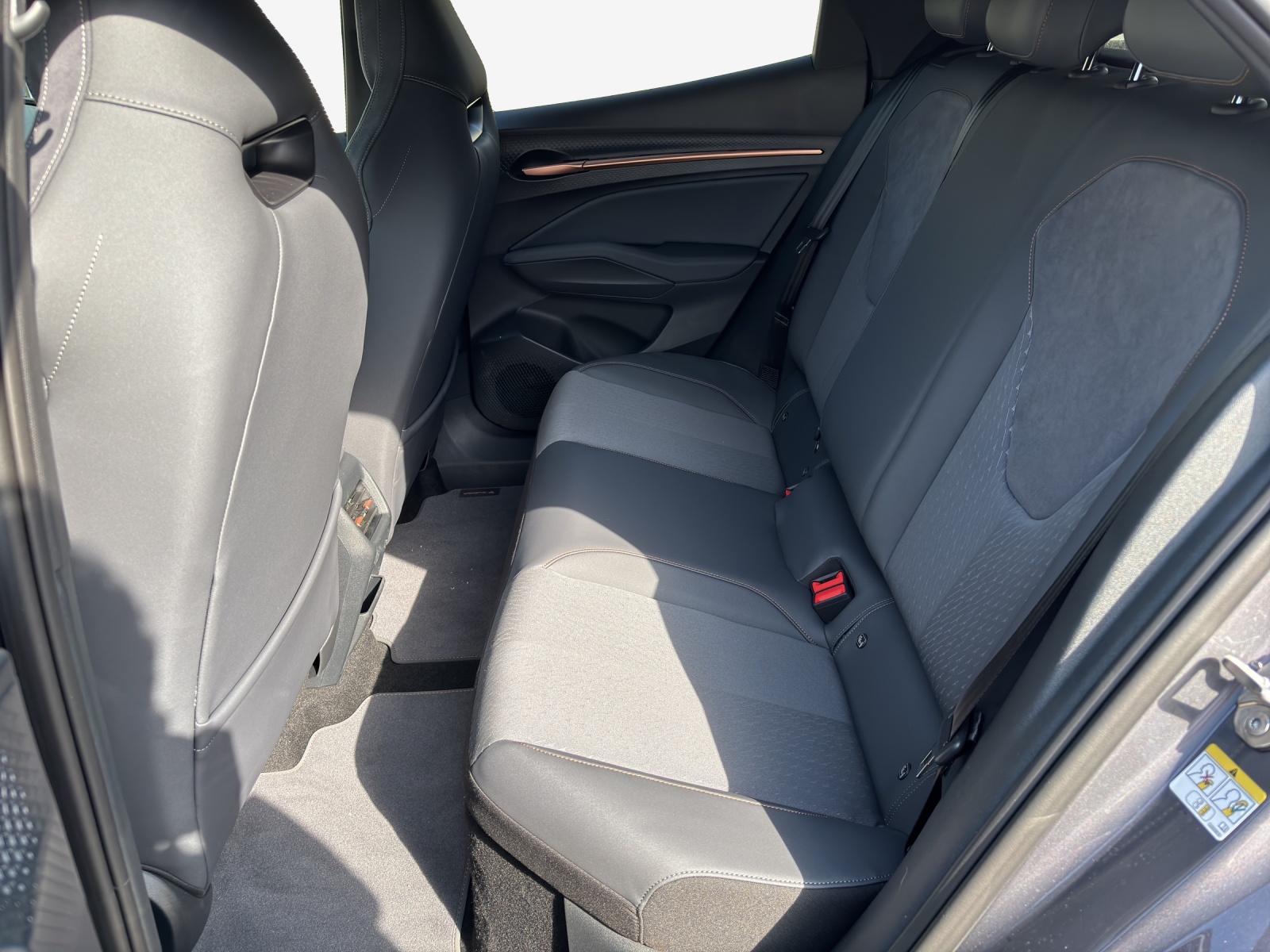 CUPRA Raval 52 kWh Dynamic+ Launch Edition-image-11