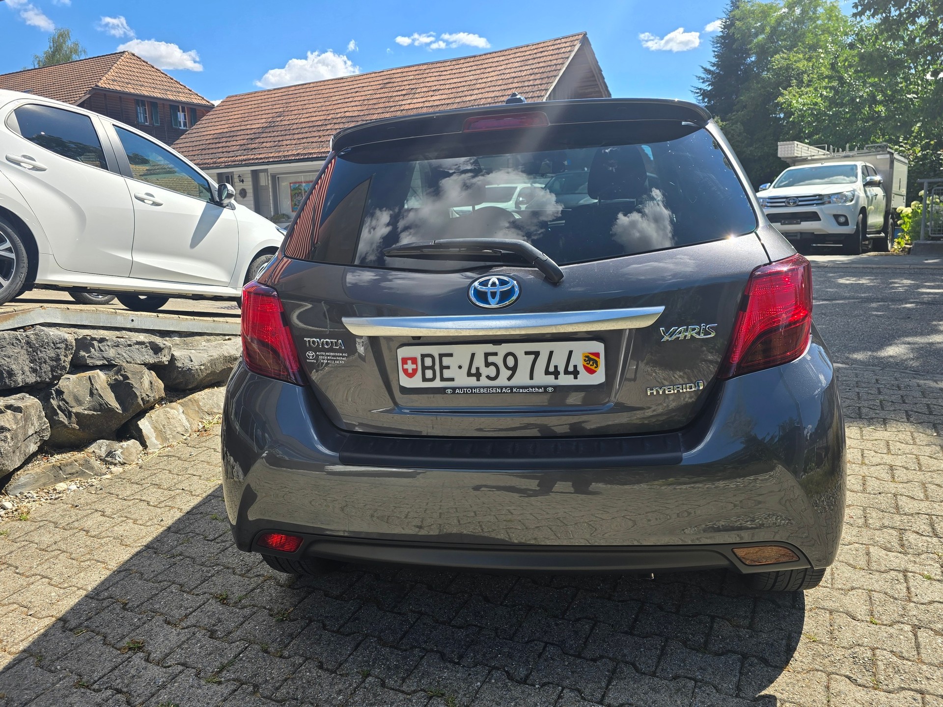 TOYOTA Yaris 1.5 VVT-i Hybrid Swiss Trend e-CVT-image-5