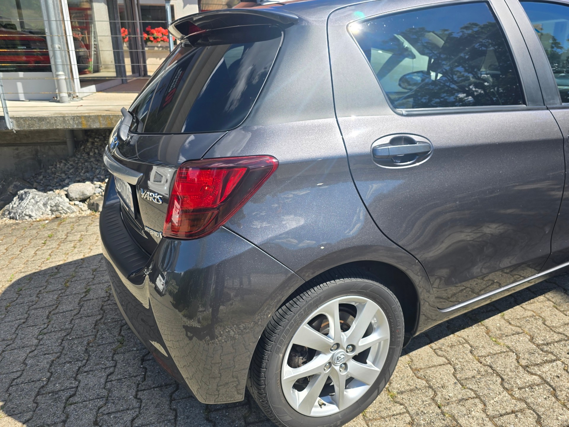 TOYOTA Yaris 1.5 VVT-i Hybrid Swiss Trend e-CVT-image-6