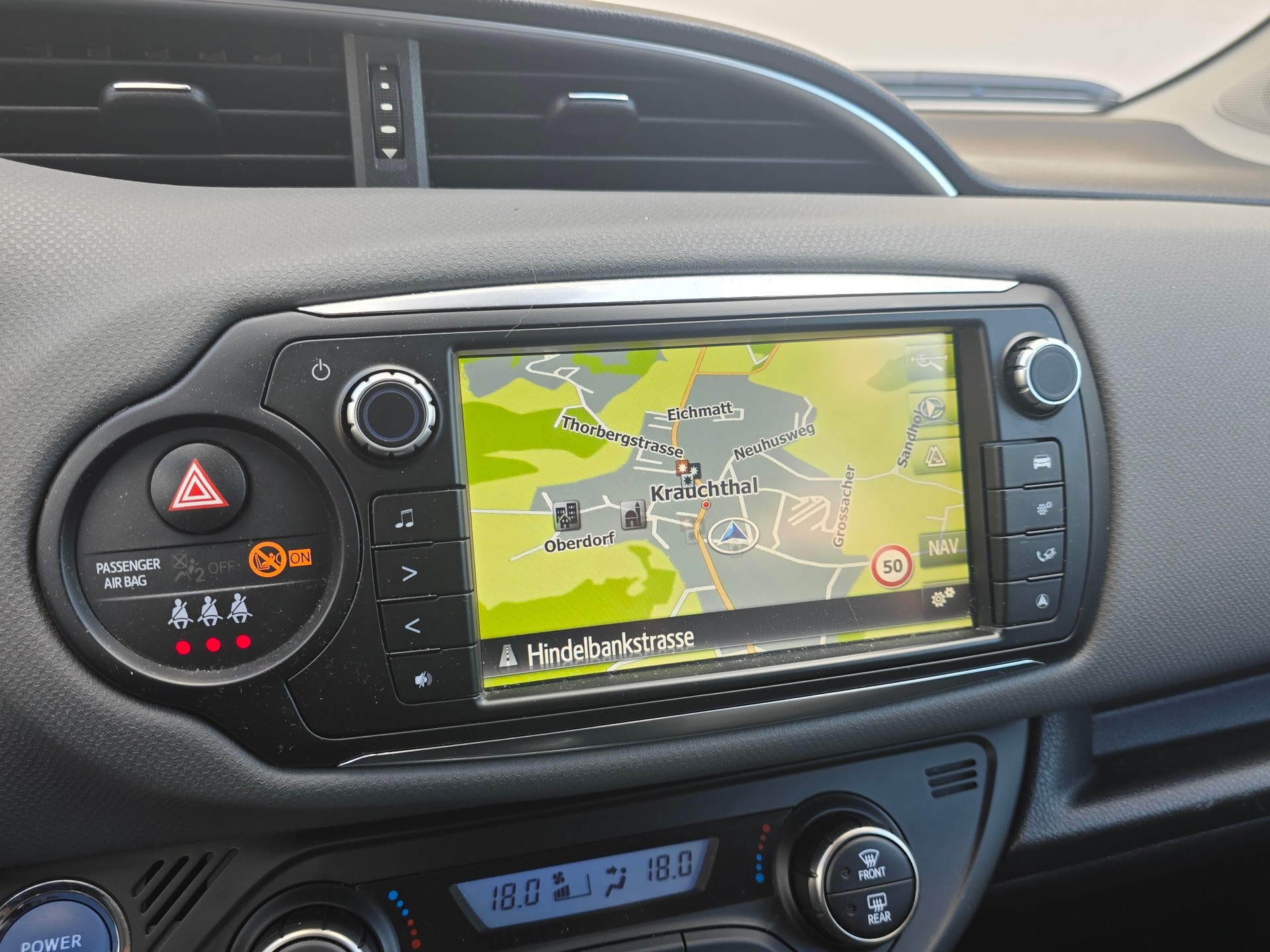 TOYOTA Yaris 1.5 VVT-i Hybrid Swiss Trend e-CVT-image-2
