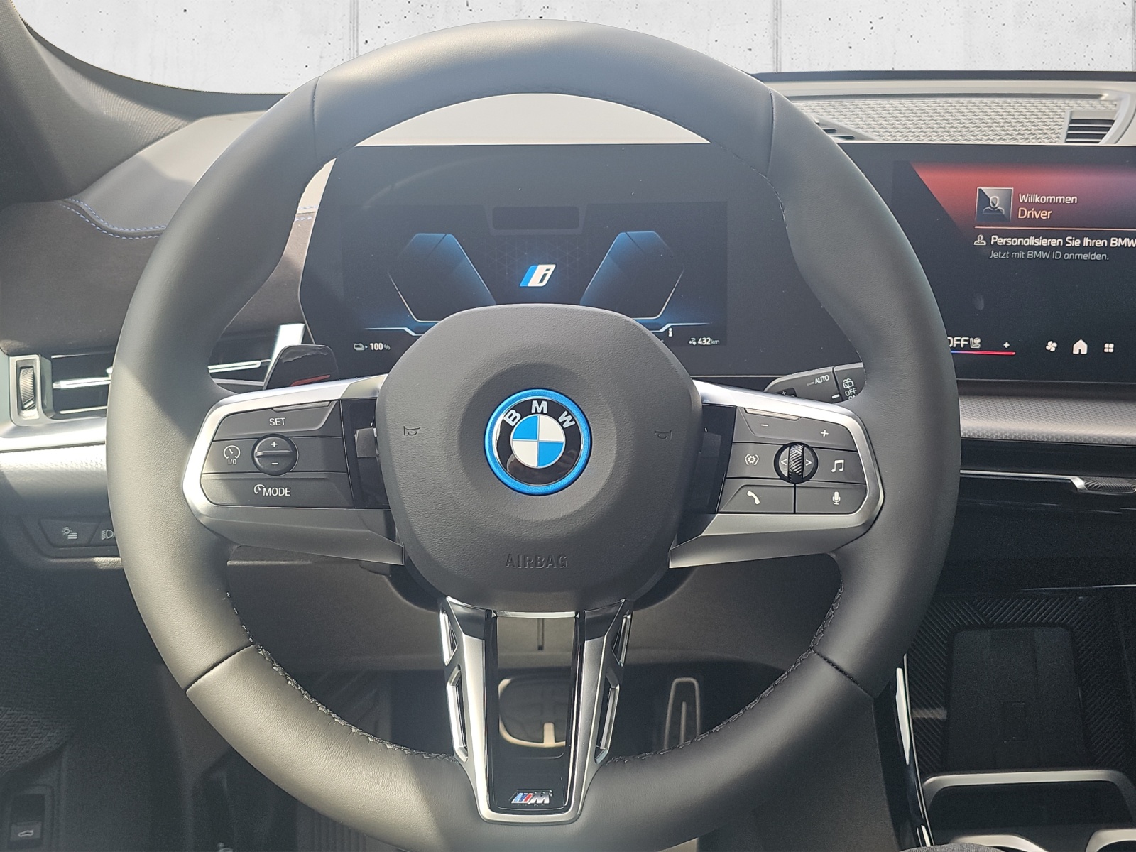 BMW iX1 xDrive 30 M Sport-image-10