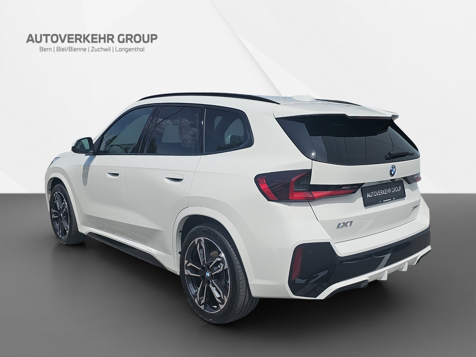 BMW iX1 xDrive 30 M Sport-image-3