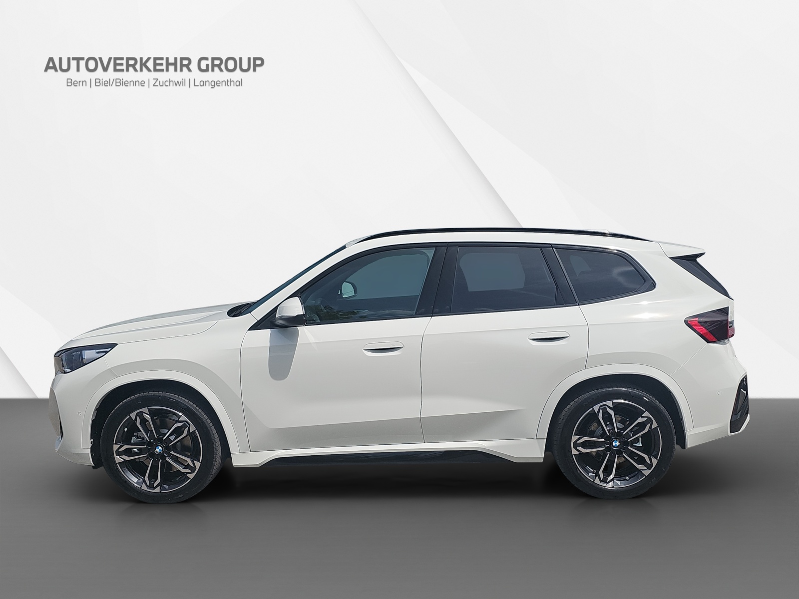 BMW iX1 xDrive 30 M Sport-image-2