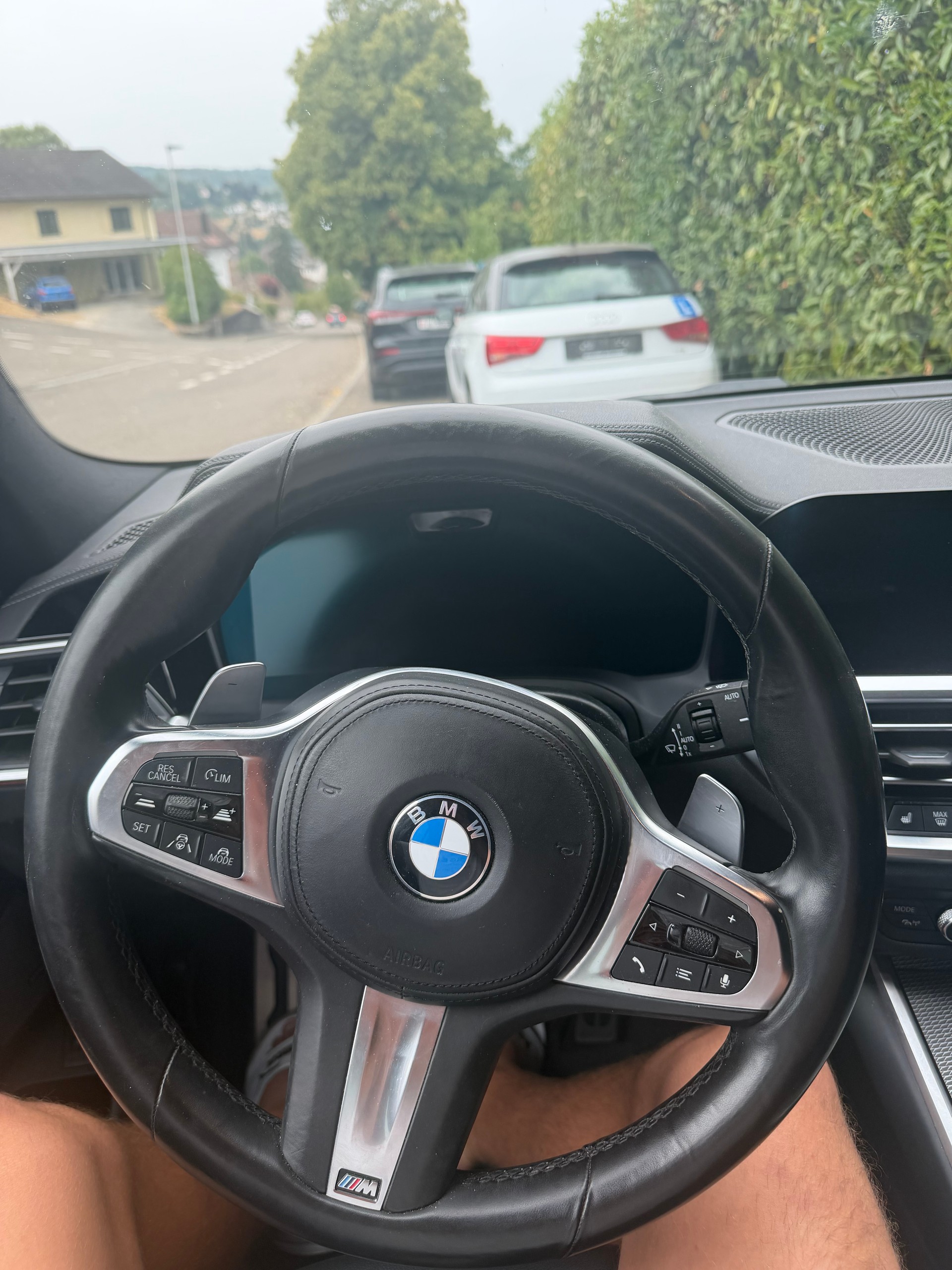 BMW 320d xDrive-image-5
