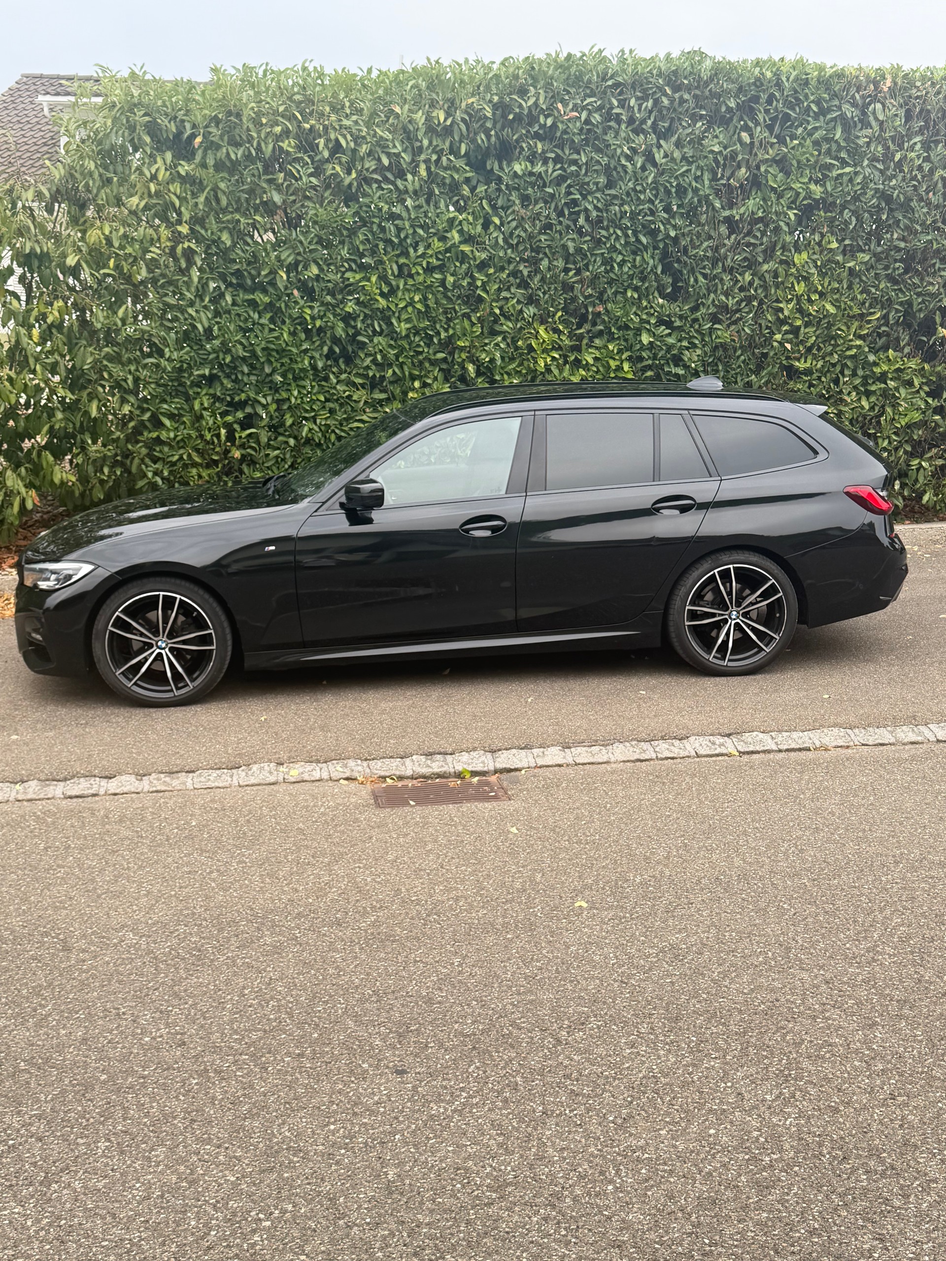 BMW 320d xDrive-image-0