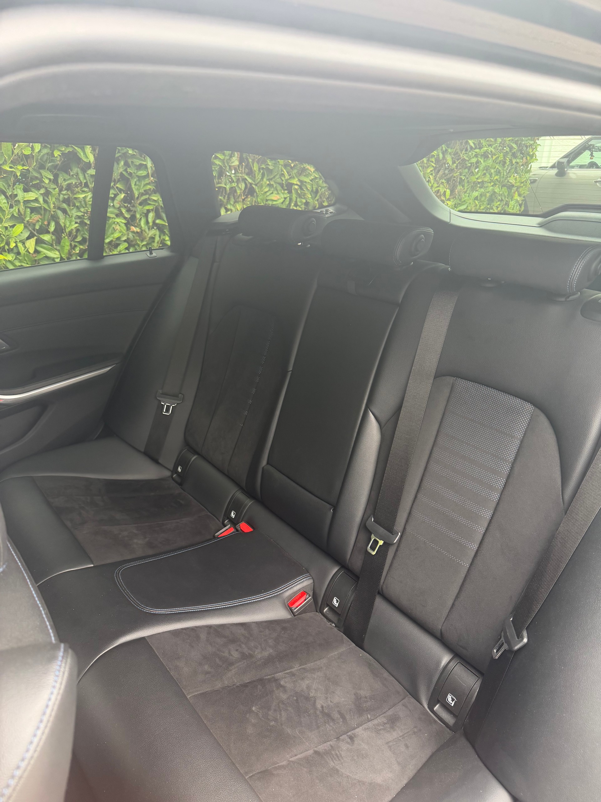 BMW 320d xDrive-image-3
