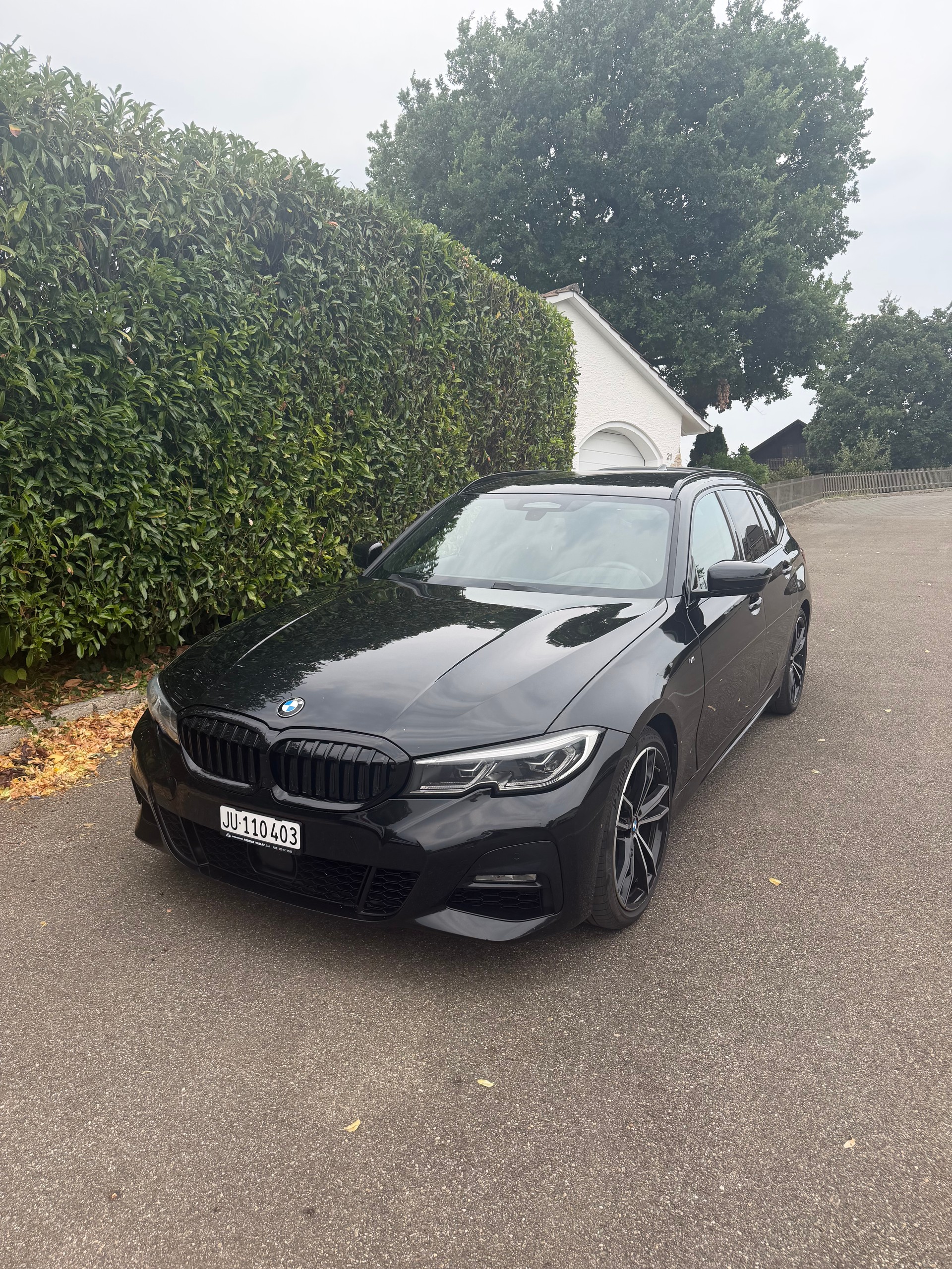 BMW 320d xDrive-image-1