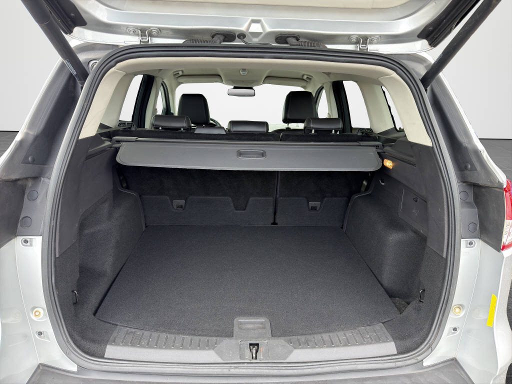 FORD Kuga 1.6 EcoB Titanium-image-14