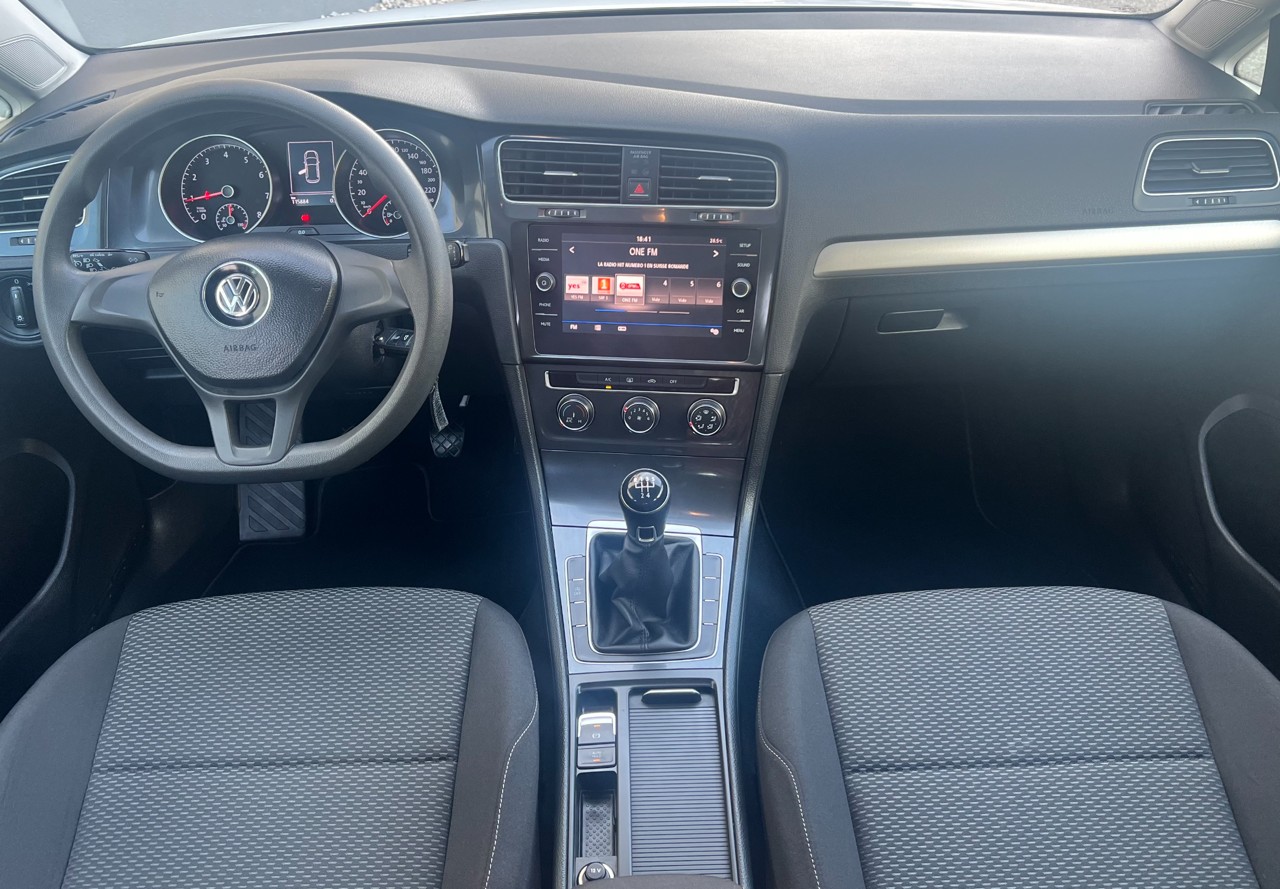 VW Golf 1.0 TSI Trendline-image-9