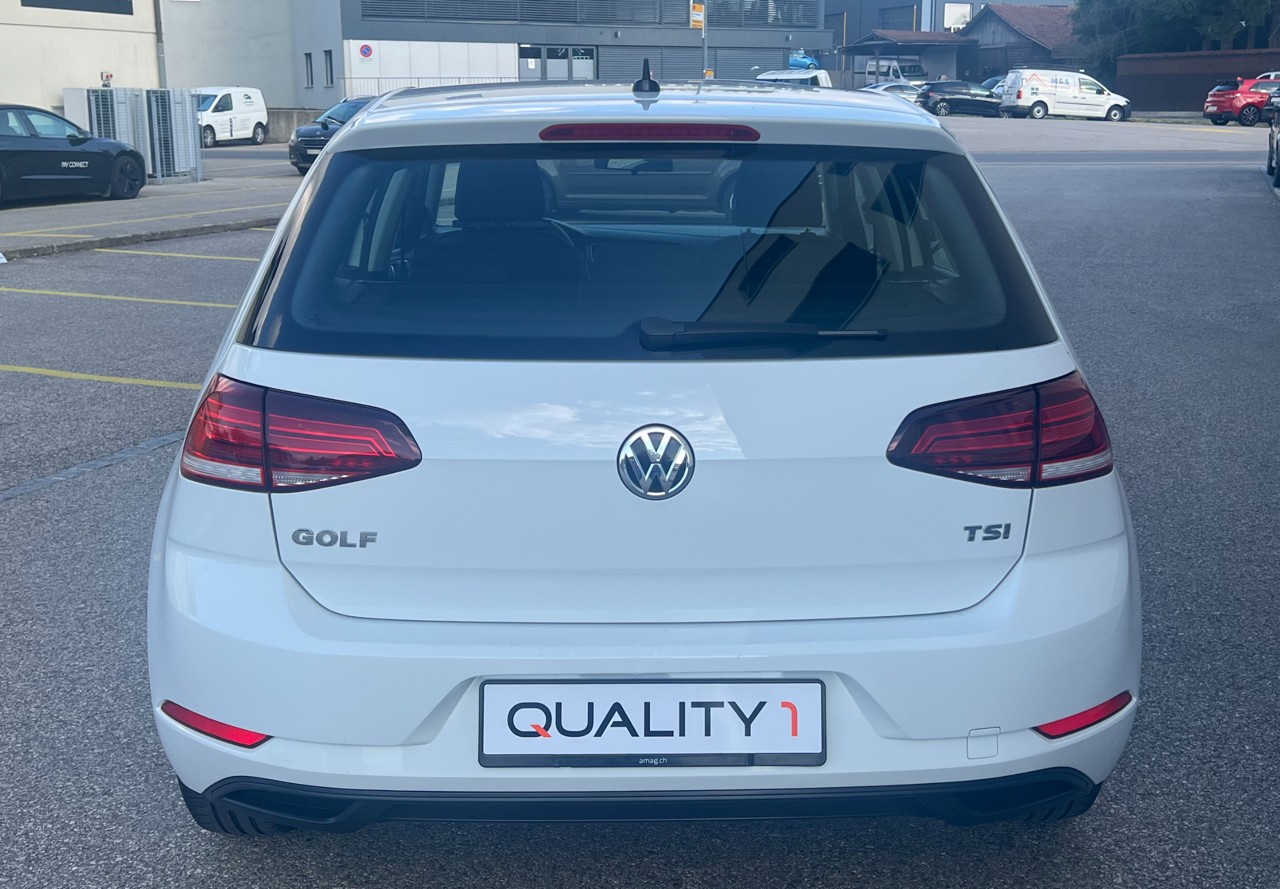 VW Golf 1.0 TSI Trendline-image-1