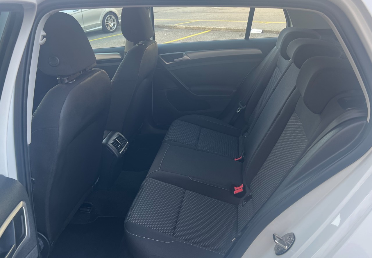 VW Golf 1.0 TSI Trendline-image-8
