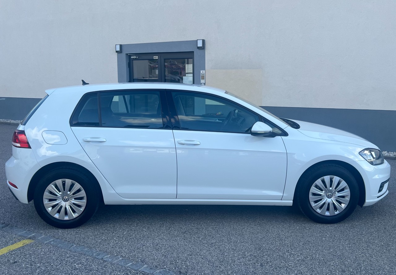 VW Golf 1.0 TSI Trendline-image-4