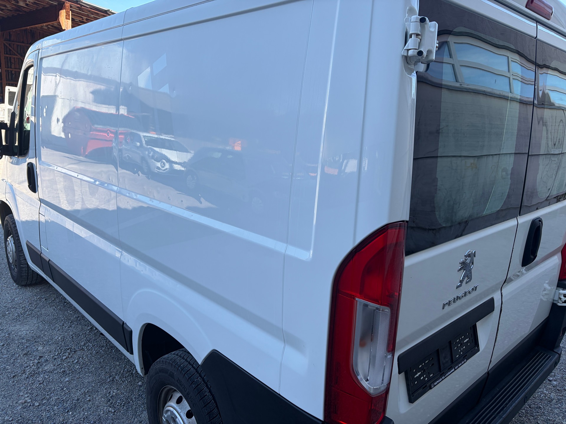 PEUGEOT Boxer 2.0 HDI 333 Active L1H1-image-7