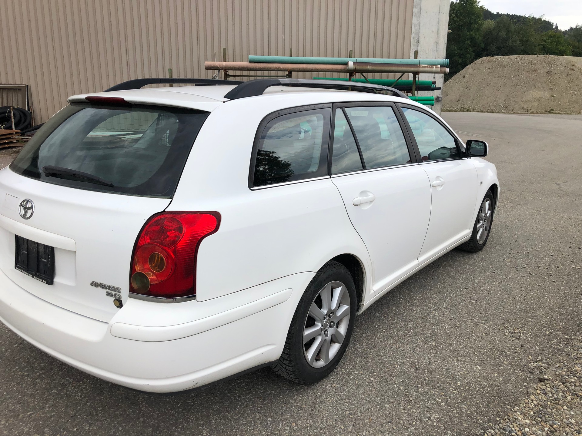 TOYOTA Avensis 2.0 D4 VVT-i Linea Sol Sportswagon-image-4