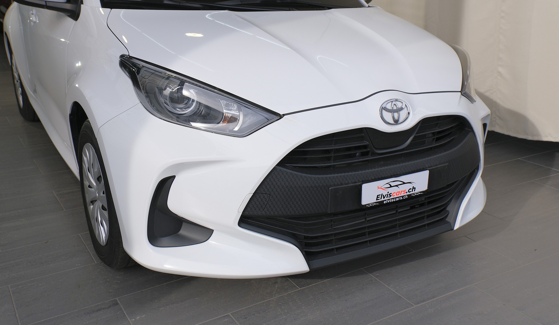 TOYOTA Yaris 1.5 Comfort e-CVT-image-29