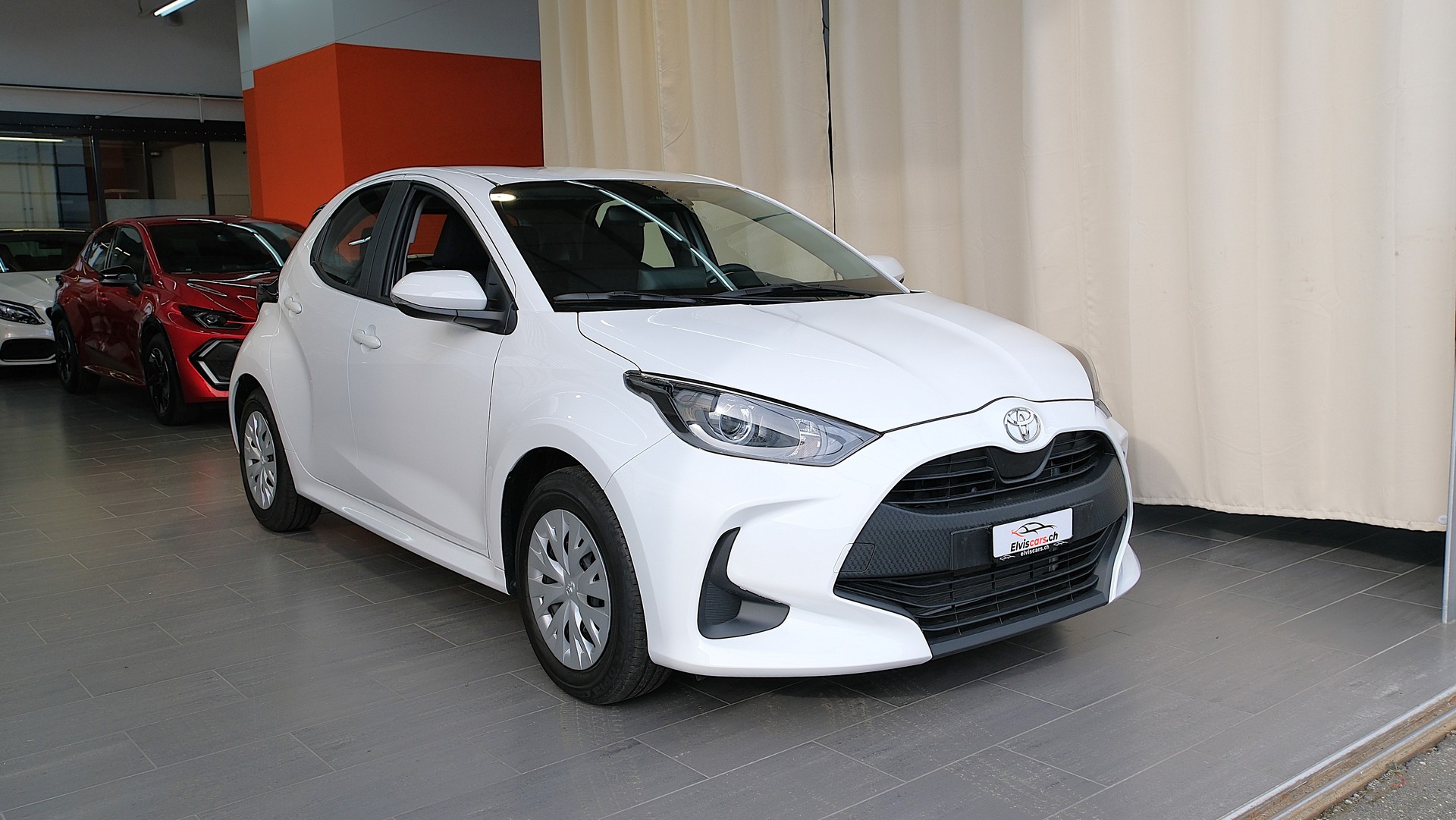 TOYOTA Yaris 1.5 Comfort e-CVT-image-28