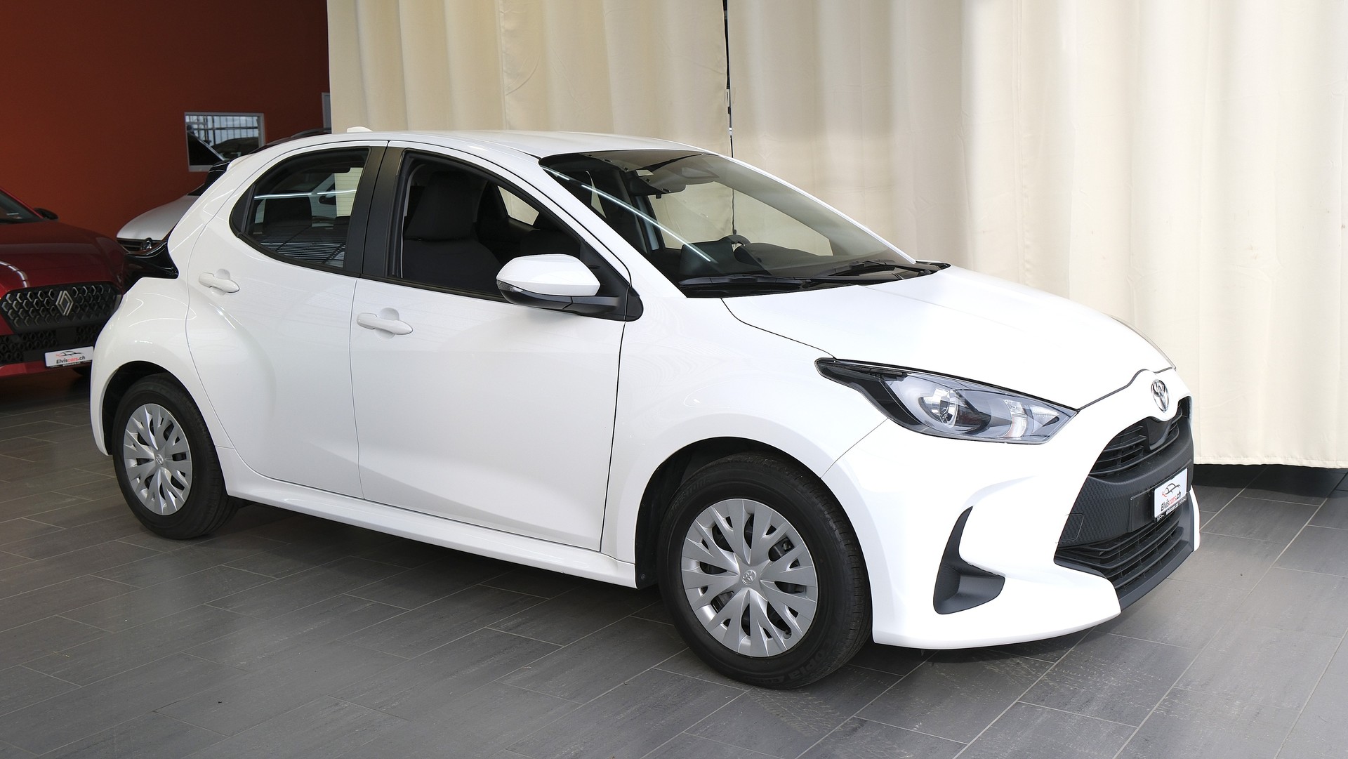 TOYOTA Yaris 1.5 Comfort e-CVT-image-27
