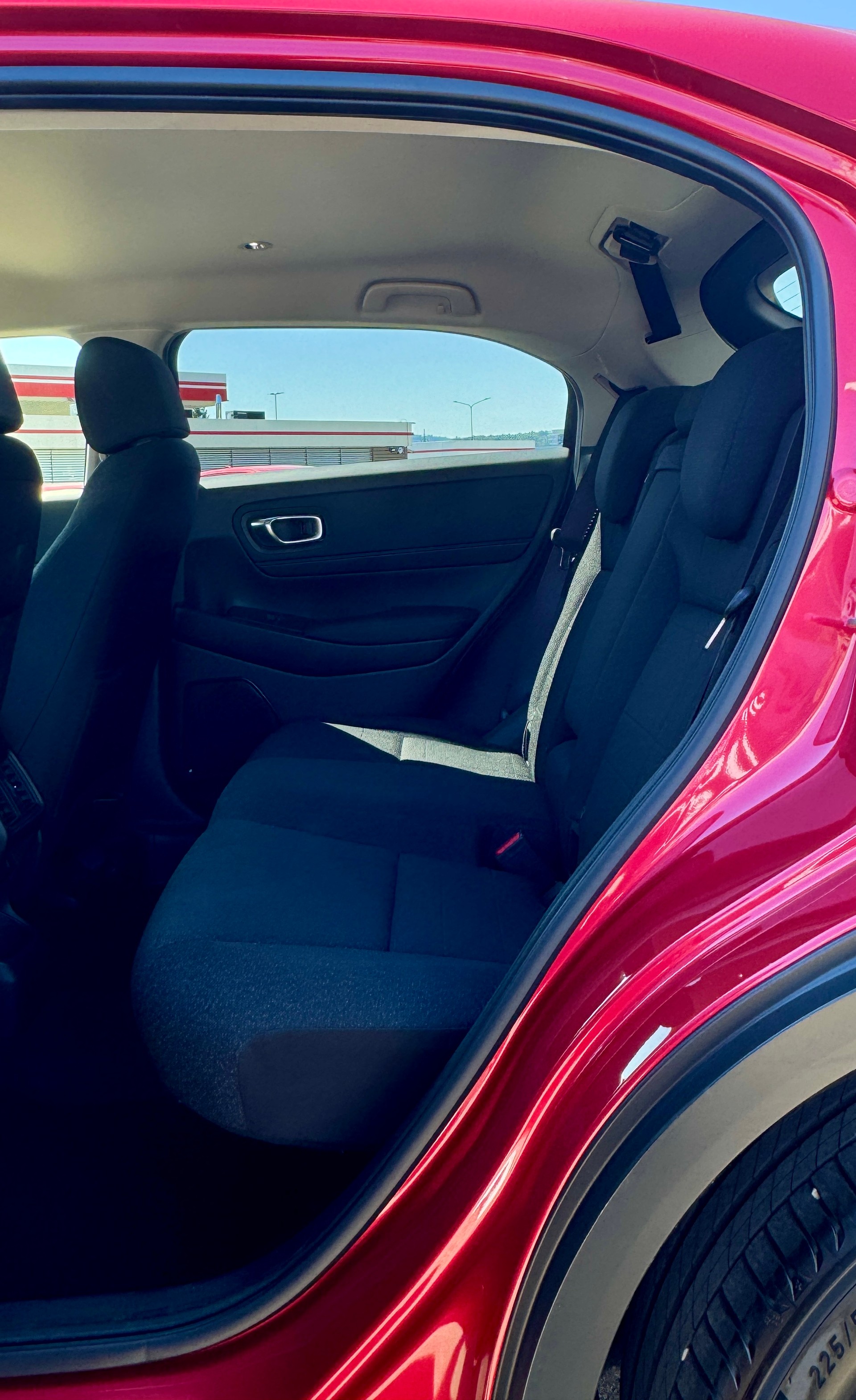 HONDA HR-V 1.5i-MMD Elegance E-CVT 1.9% Leasing Aktion unschlagbar mit 8 Jahren Garantie-image-17