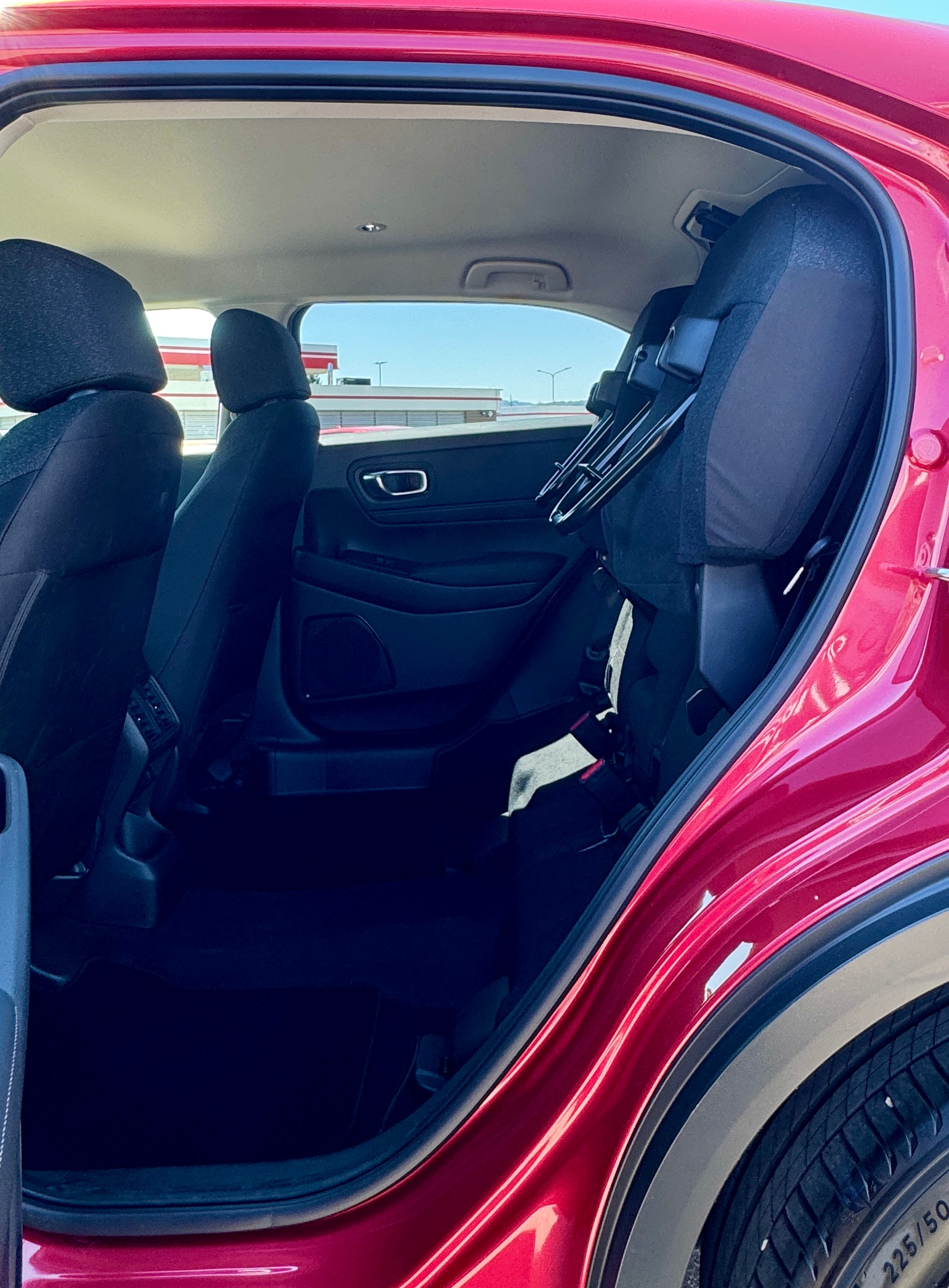 HONDA HR-V 1.5i-MMD Elegance E-CVT 1.9% Leasing Aktion unschlagbar mit 8 Jahren Garantie-image-18