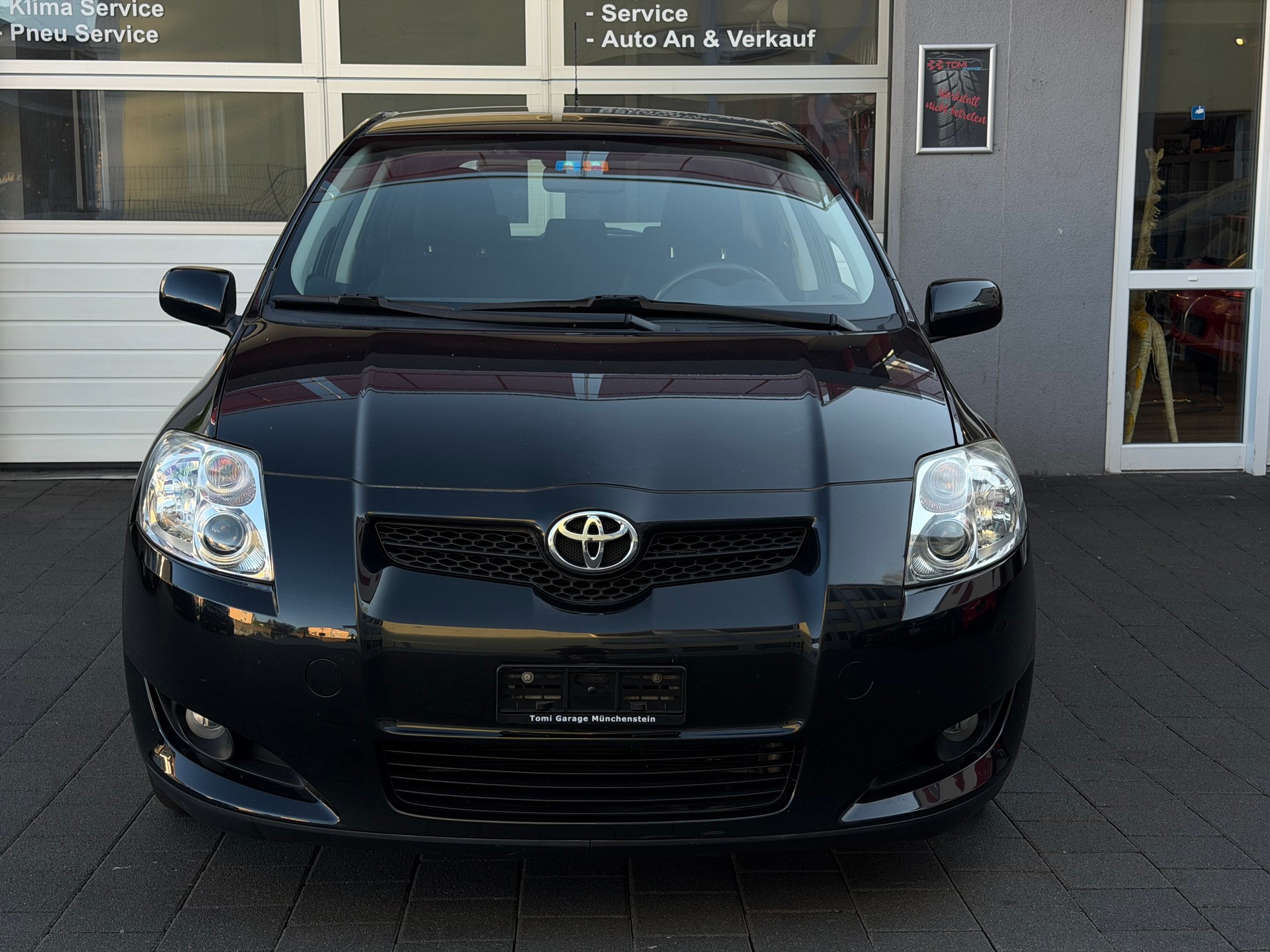 TOYOTA Toyota Auris 1.6 Style*Frisch ab MFK&Service*8-Fach Räder*Sparsam&Zuverlässig*-image-2