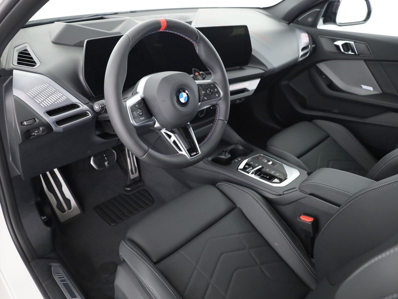 BMW M135 xDrive-image-12