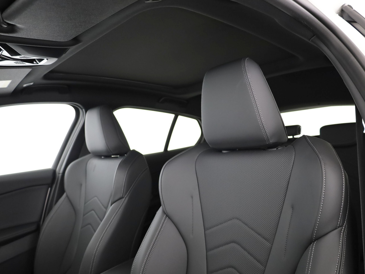 BMW M135 xDrive-image-17
