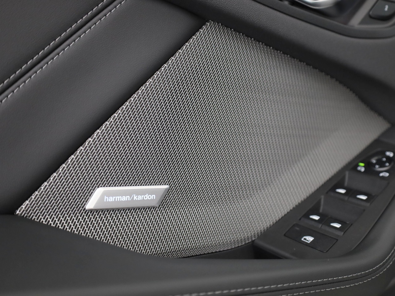 BMW M135 xDrive-image-14