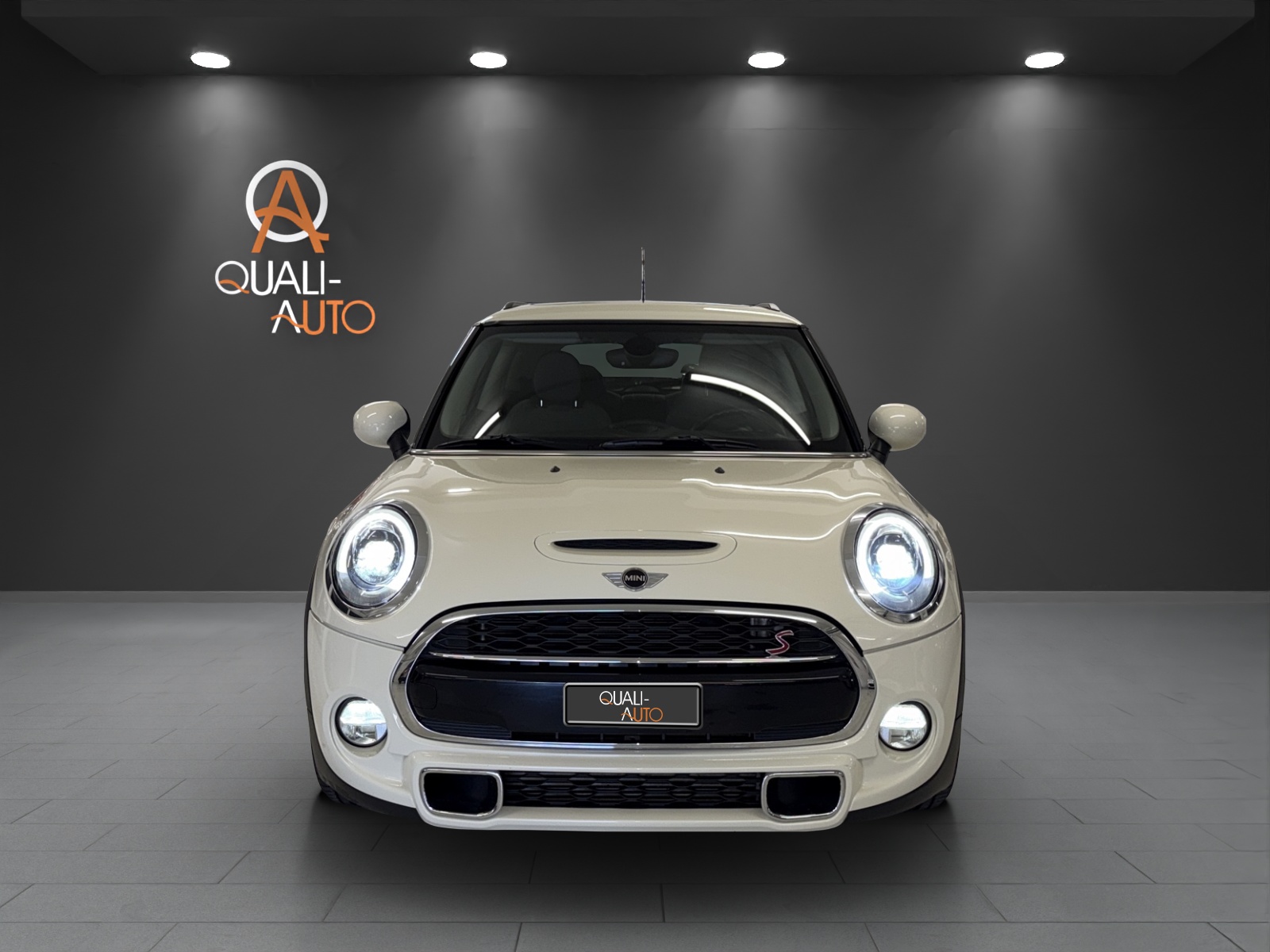 MINI Cooper SD Trafalgar-showroom-element-1
