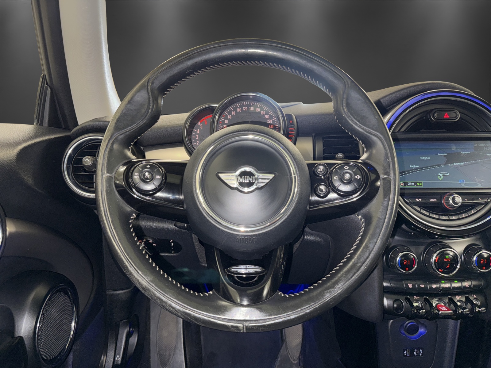 MINI Cooper SD Trafalgar-image-12